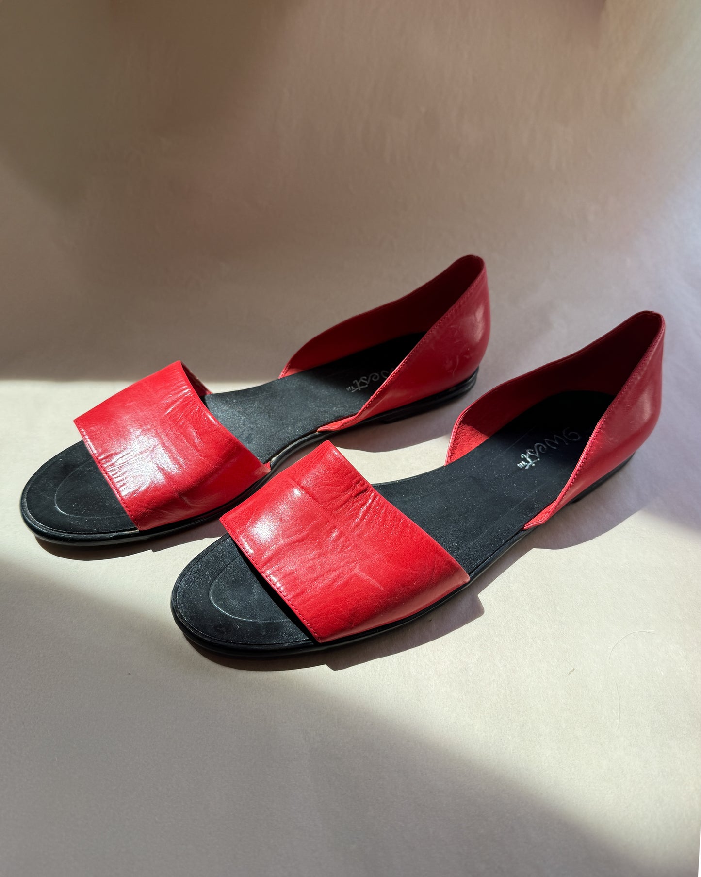 9 west red sandals