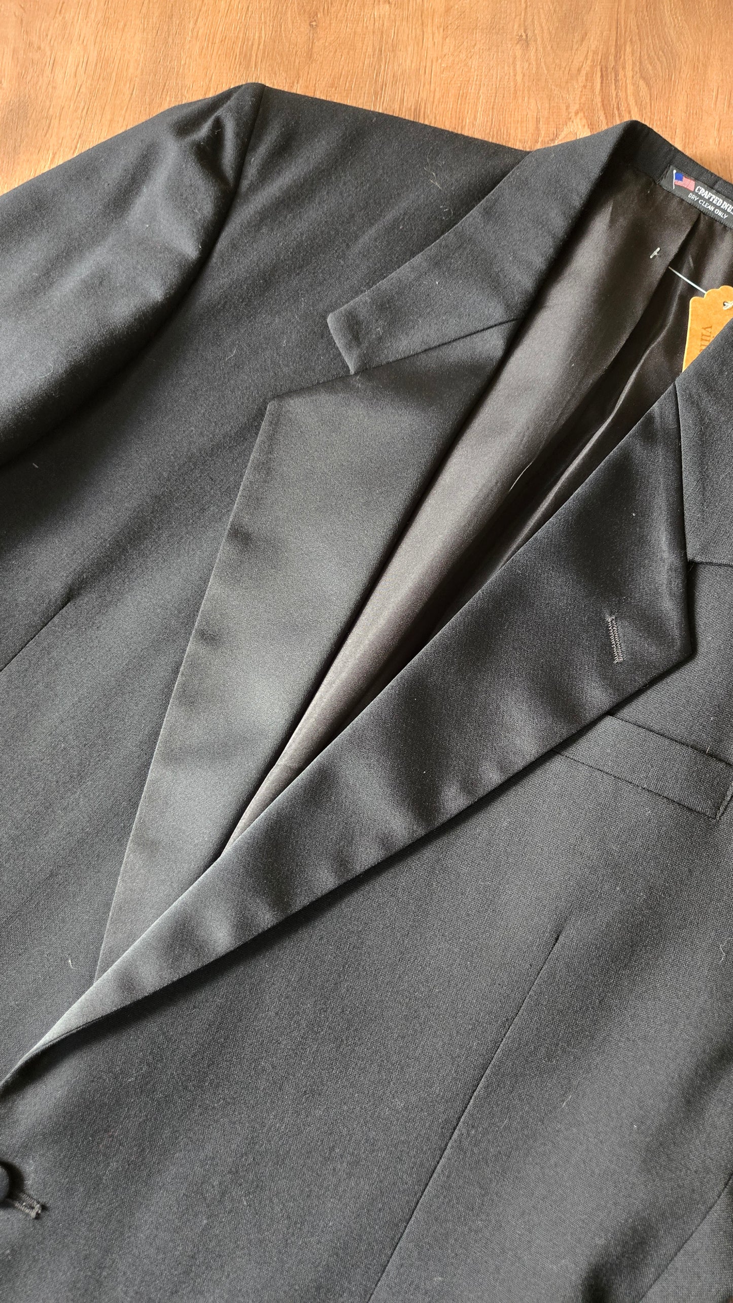 Finati tuxedo jacket