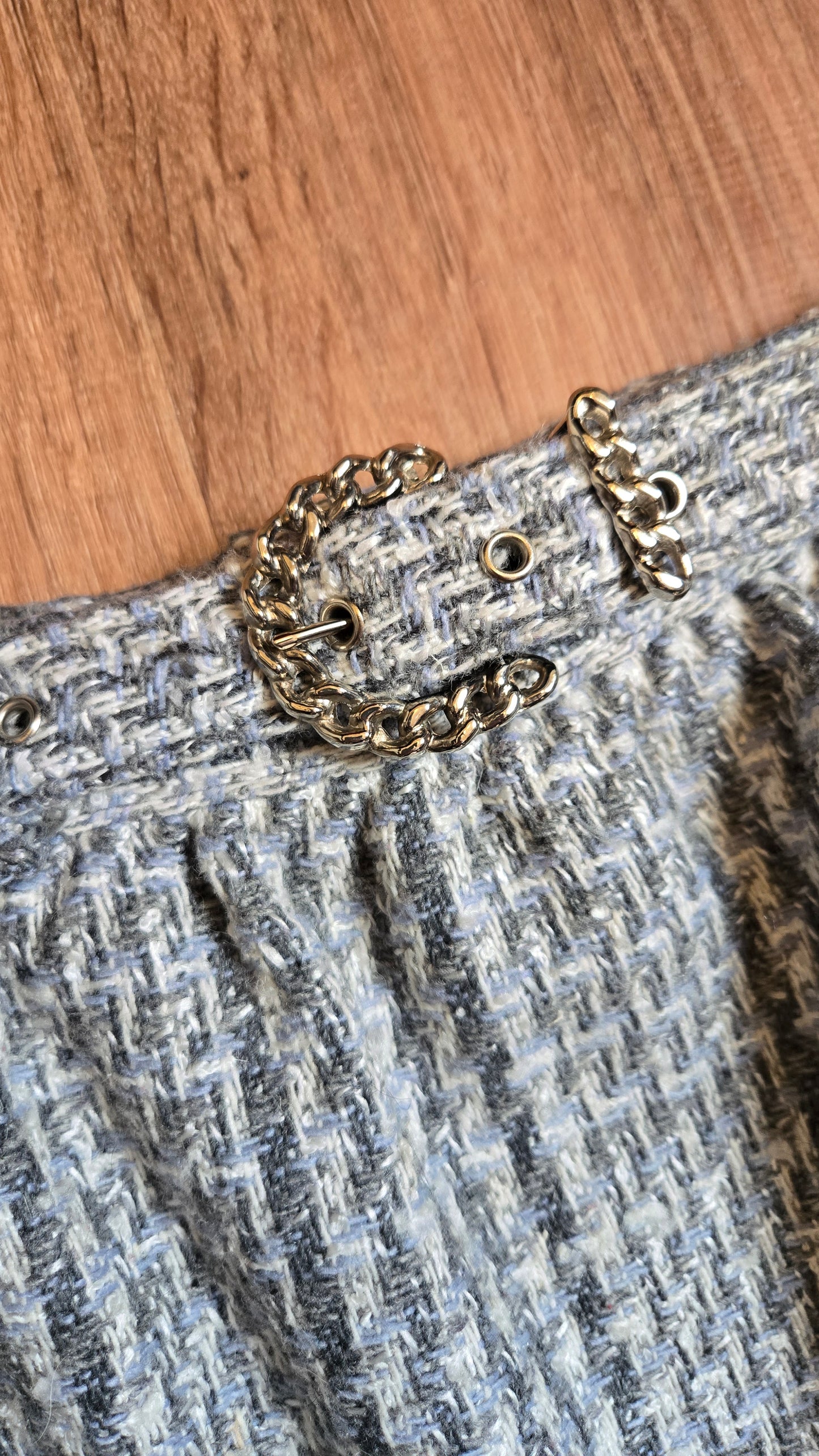 Chanel-esque grey boucle miniskirt w belt
