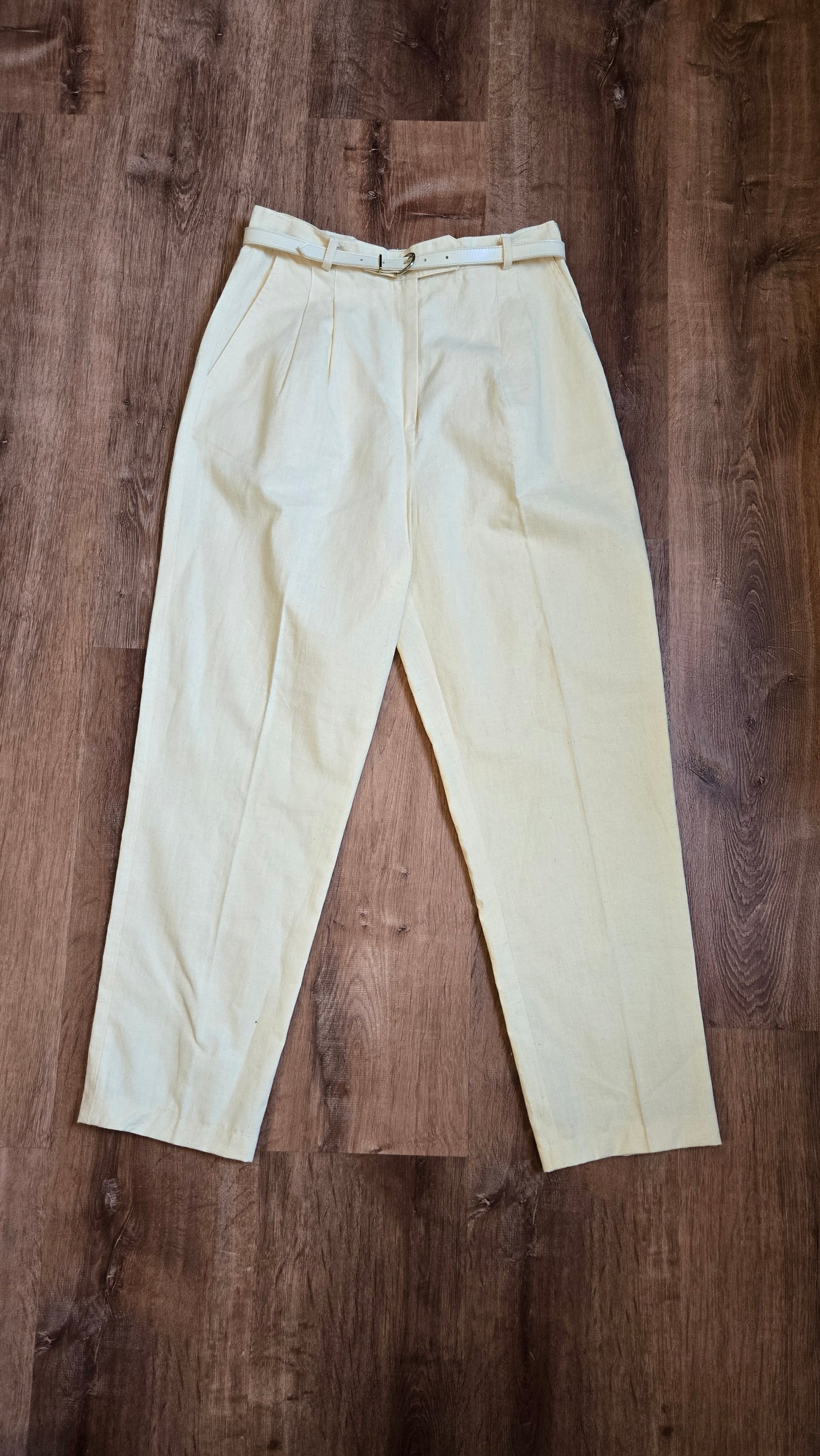 Pale yellow pants w belt