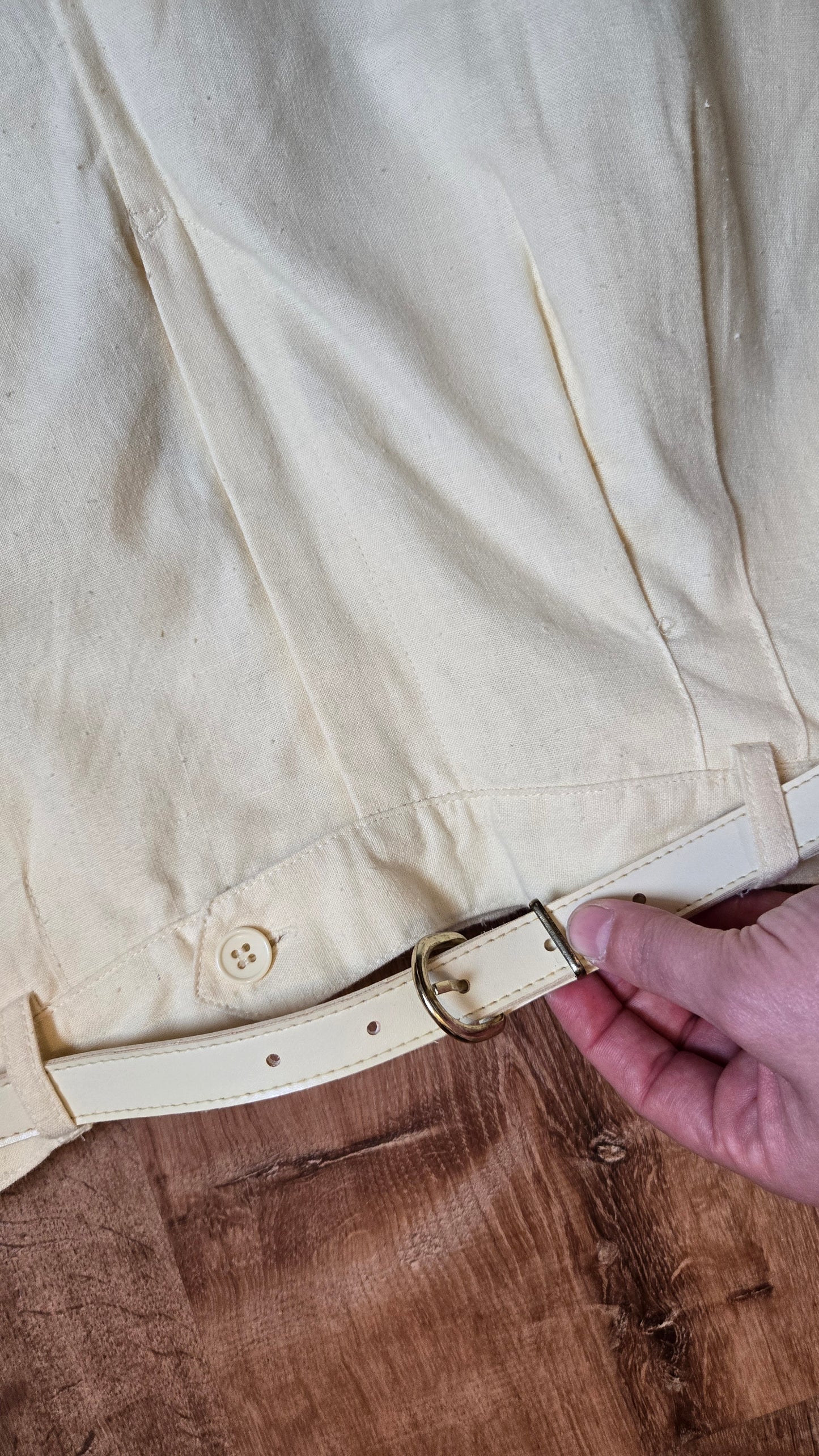 Pale yellow pants w belt