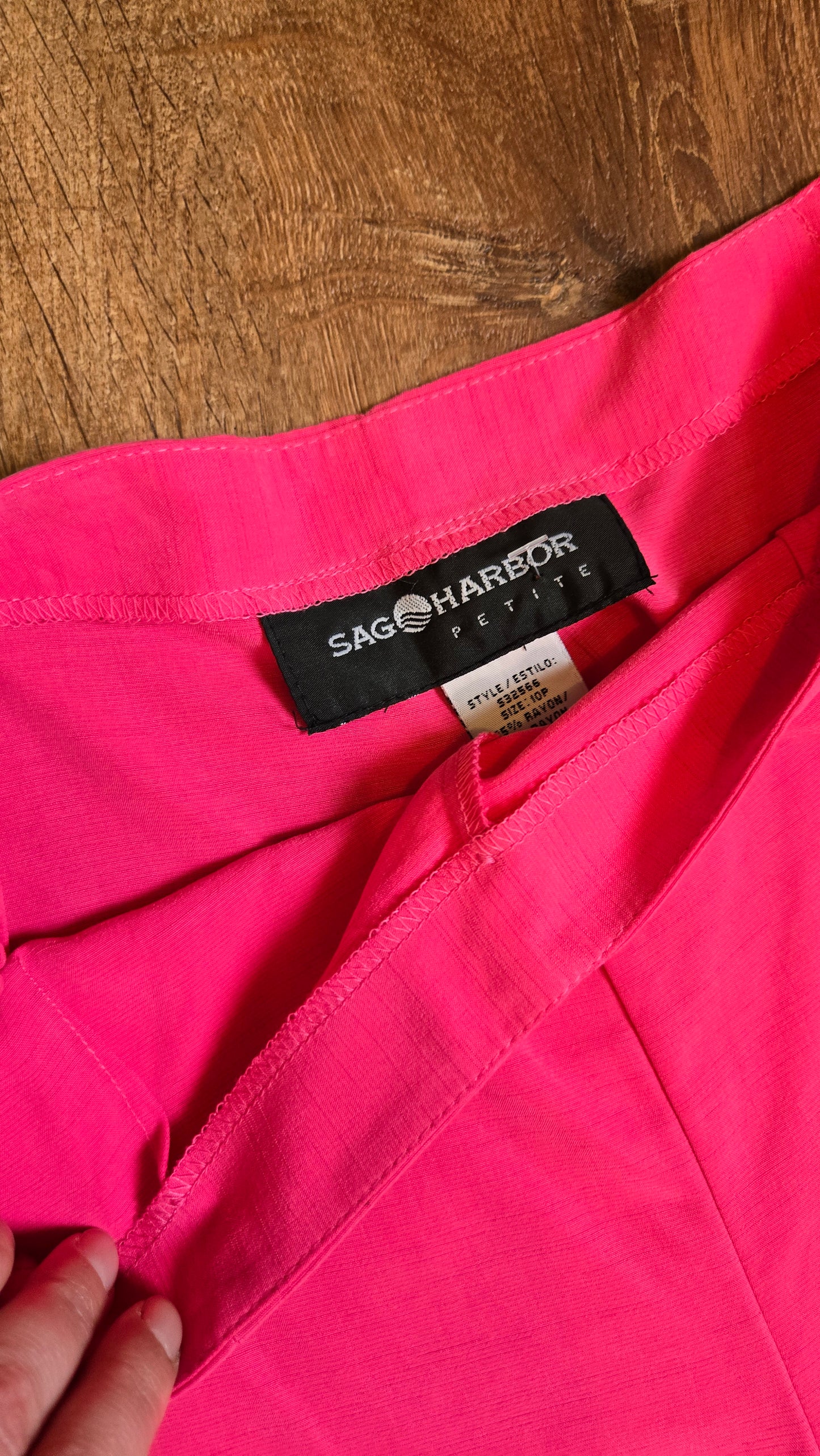 Bubblegum pink cropped pants