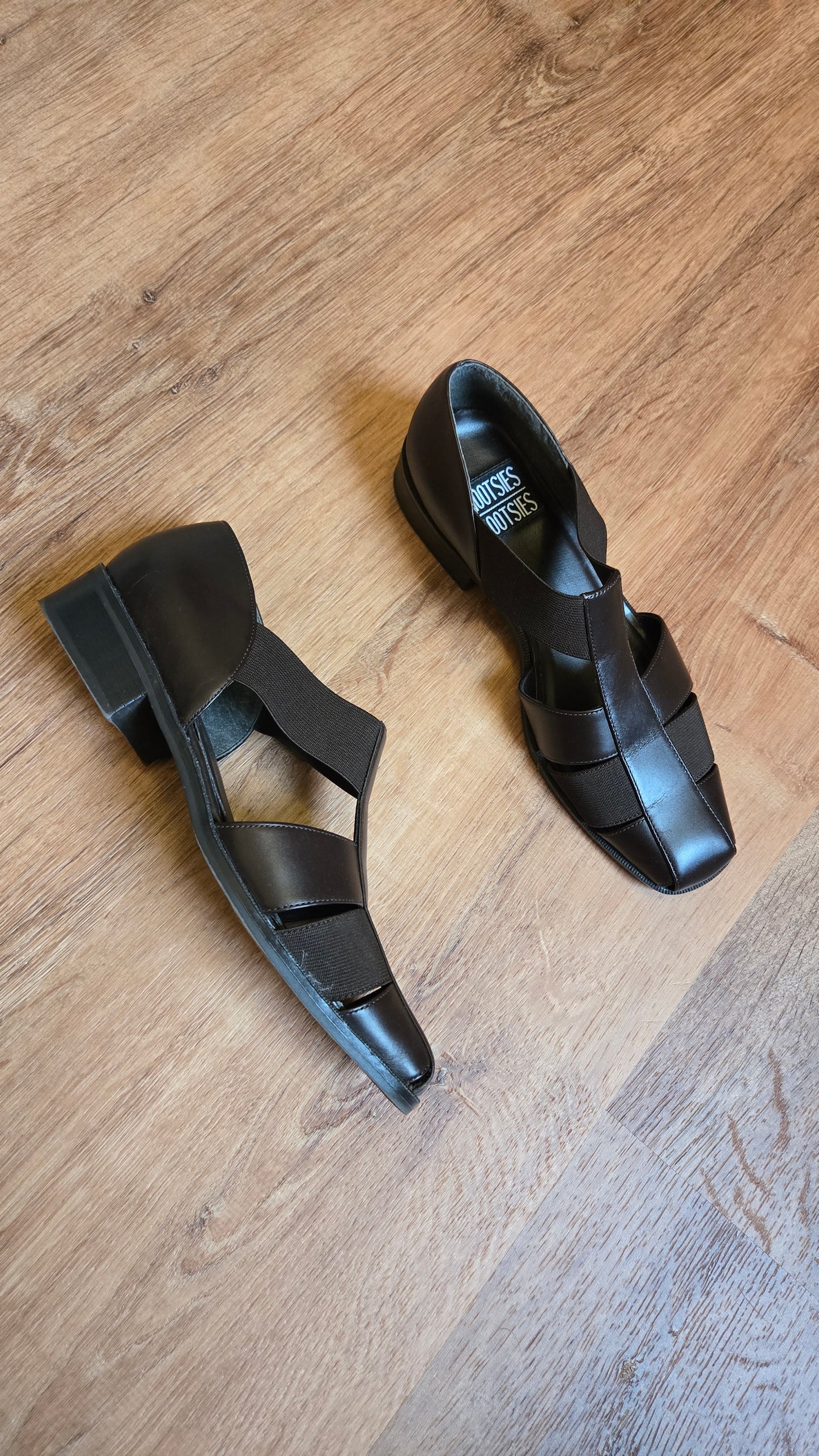 Mootsies Tootsies brown cage sandals,sz 7/7.5