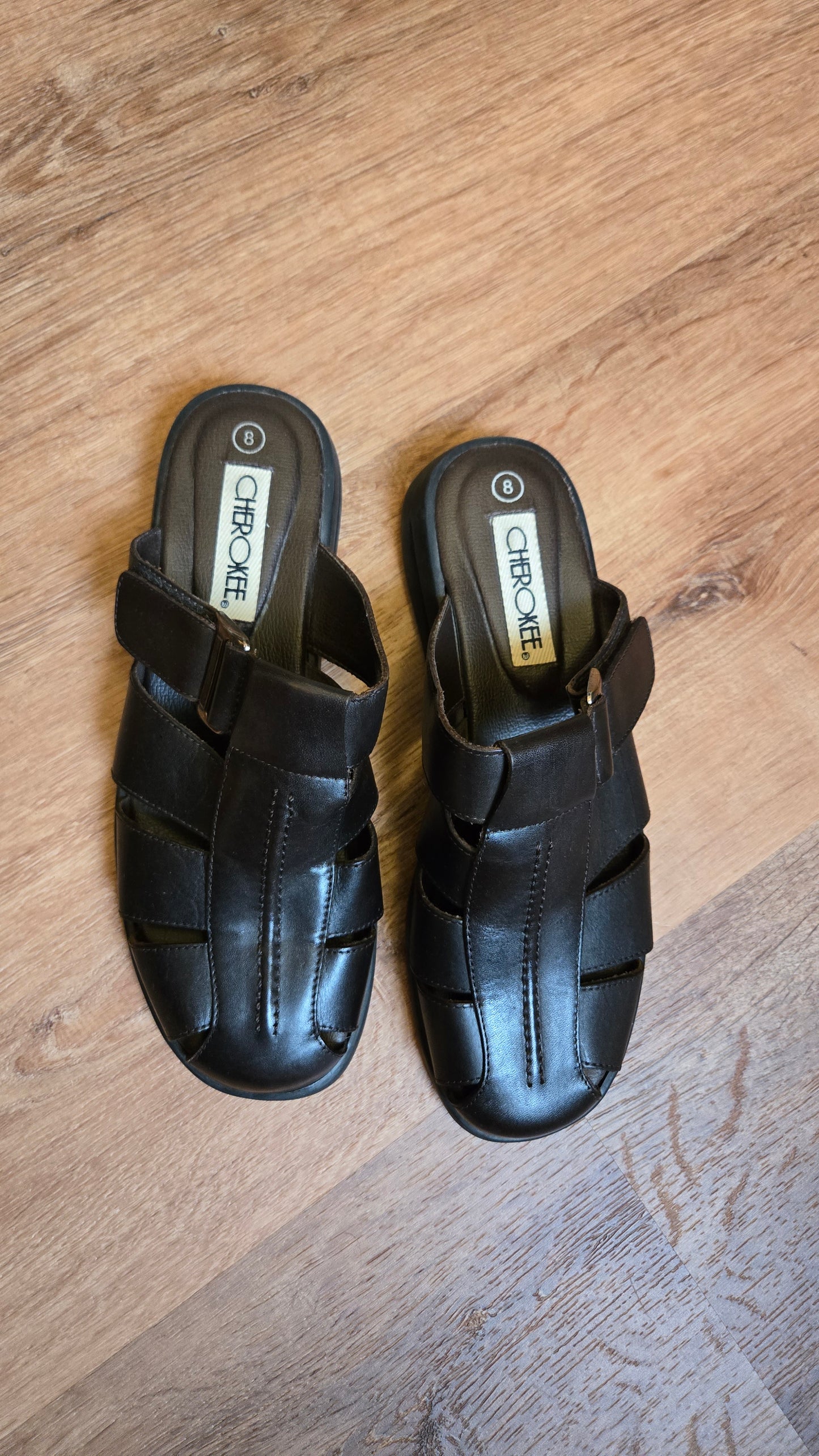 Cherokee fisherman mules, sz 7.5