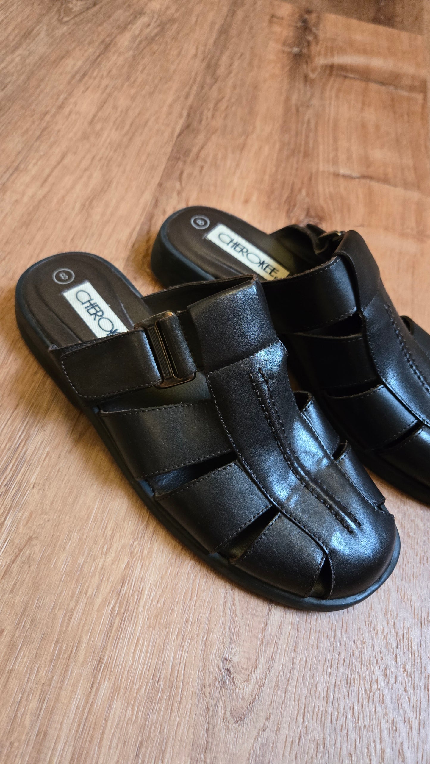 Cherokee fisherman mules, sz 7.5