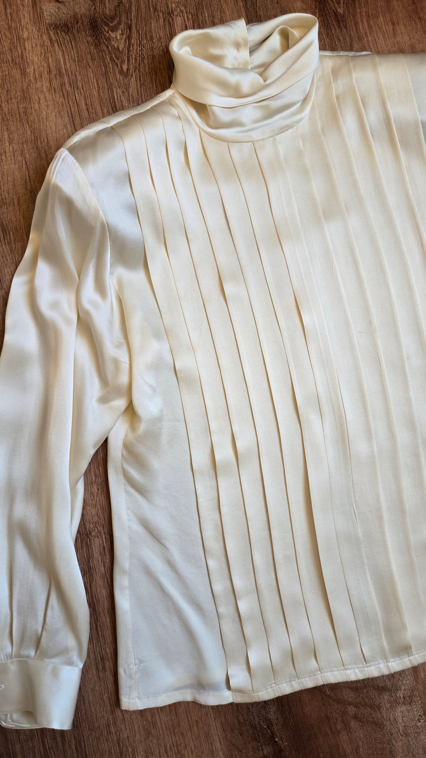 Dana Buchman cream silk charmeuse blouse