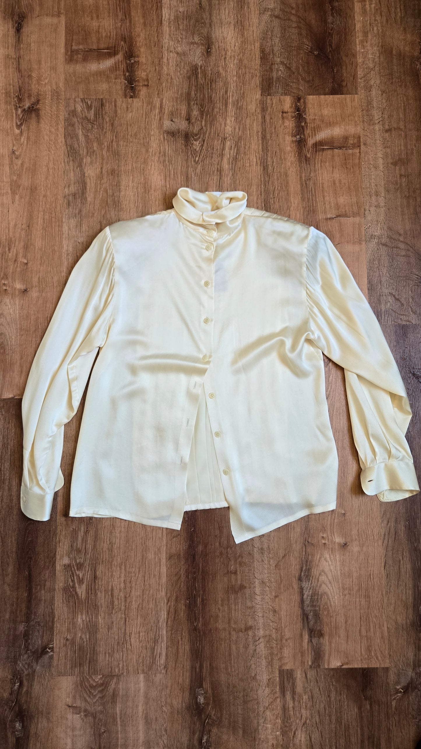 Dana Buchman cream silk charmeuse blouse
