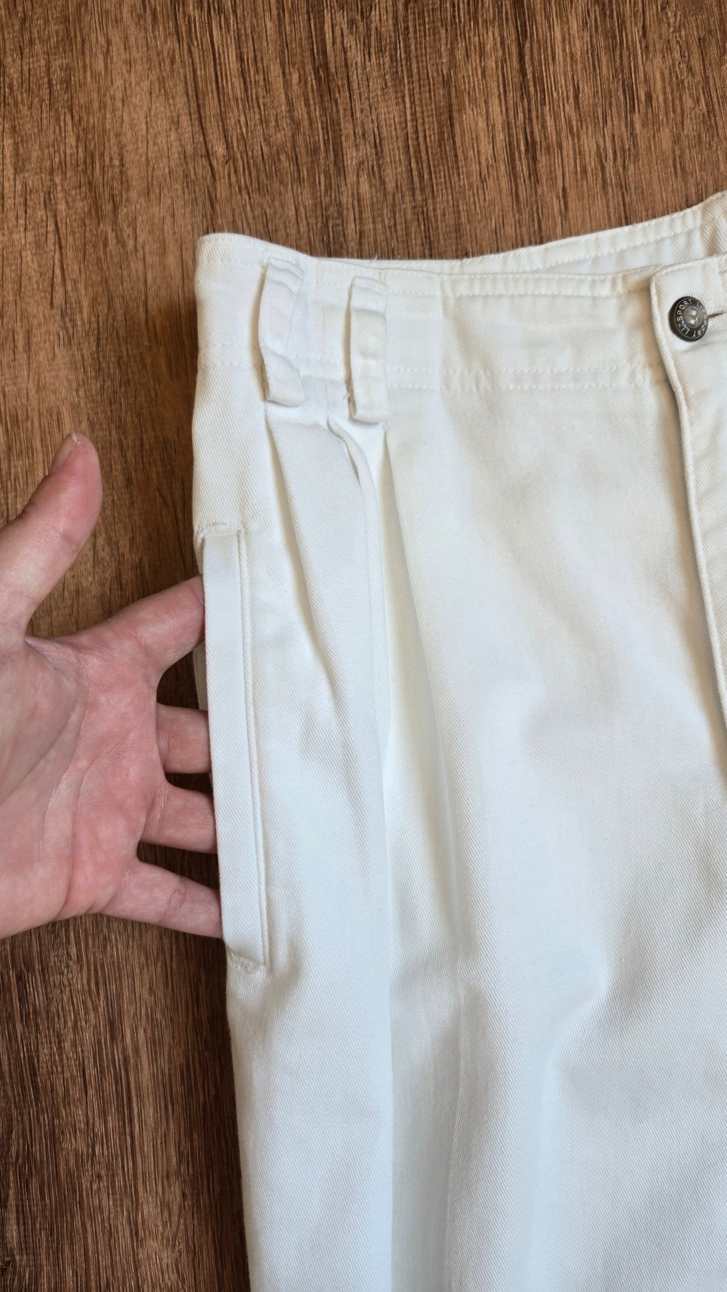 LizSport white summer trousers