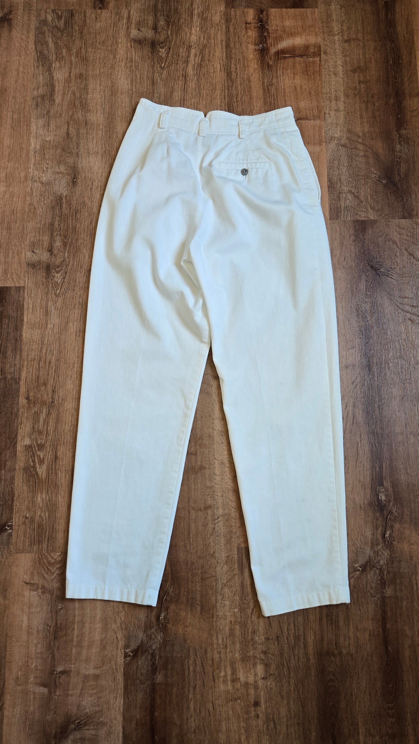LizSport white summer trousers