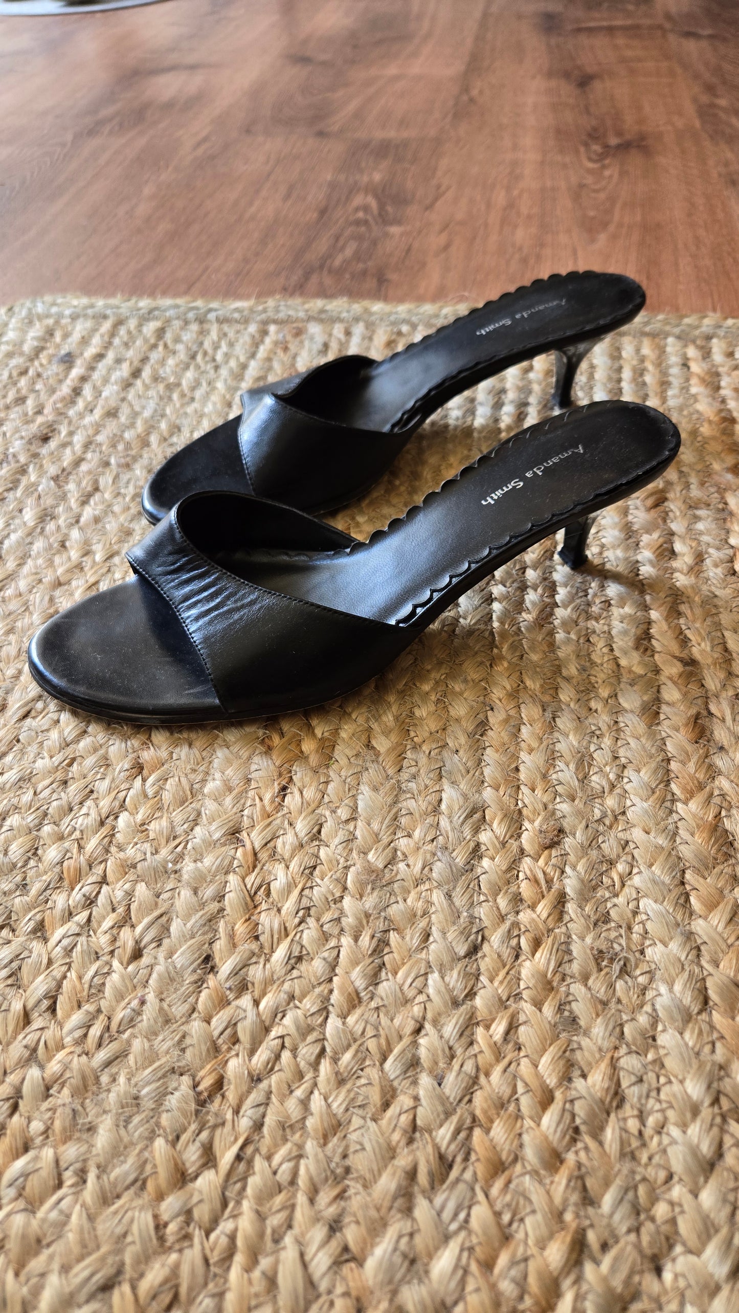 Amanda Smith heeled slides