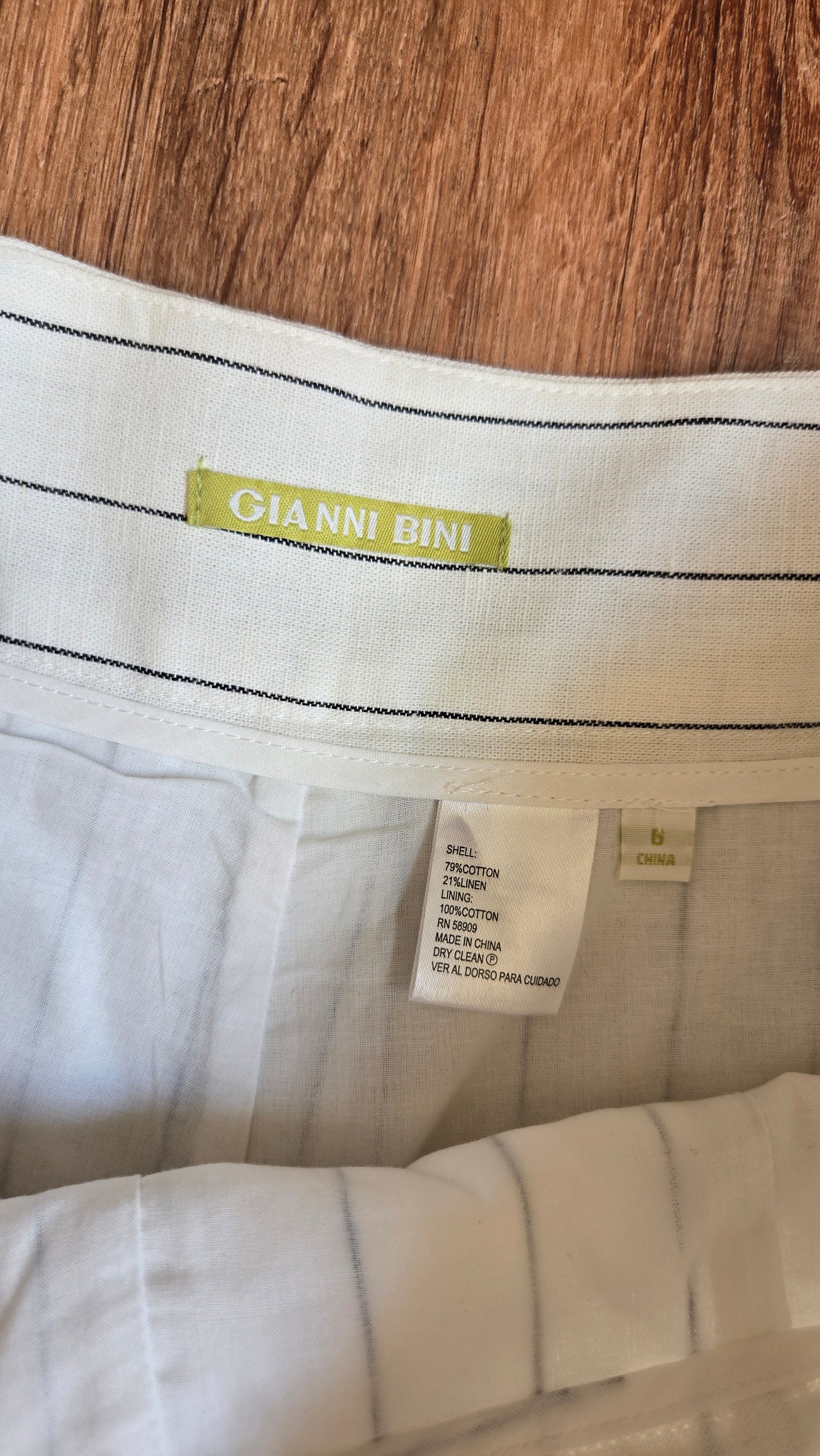 Gianni Bini white pinstripe pants