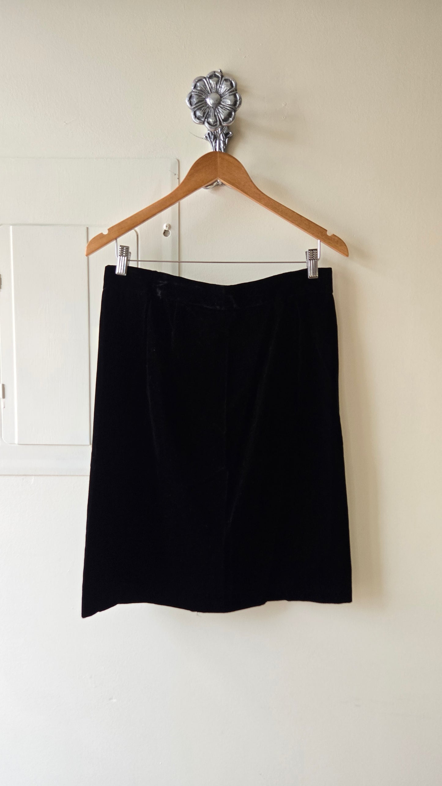 In Group black velvet pencil skirt