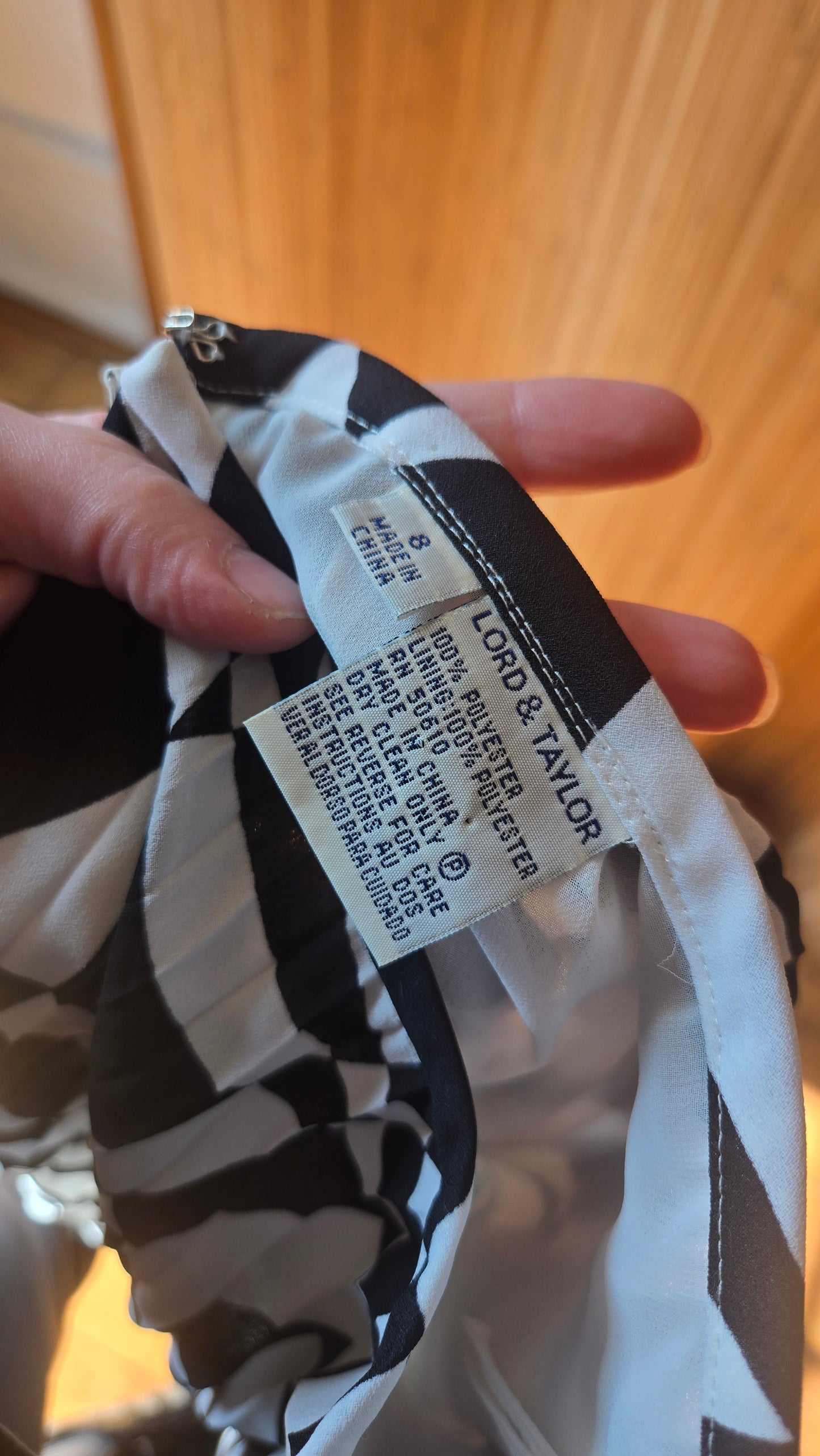 Lord & Taylor B&W psychedelic check pleated skirt