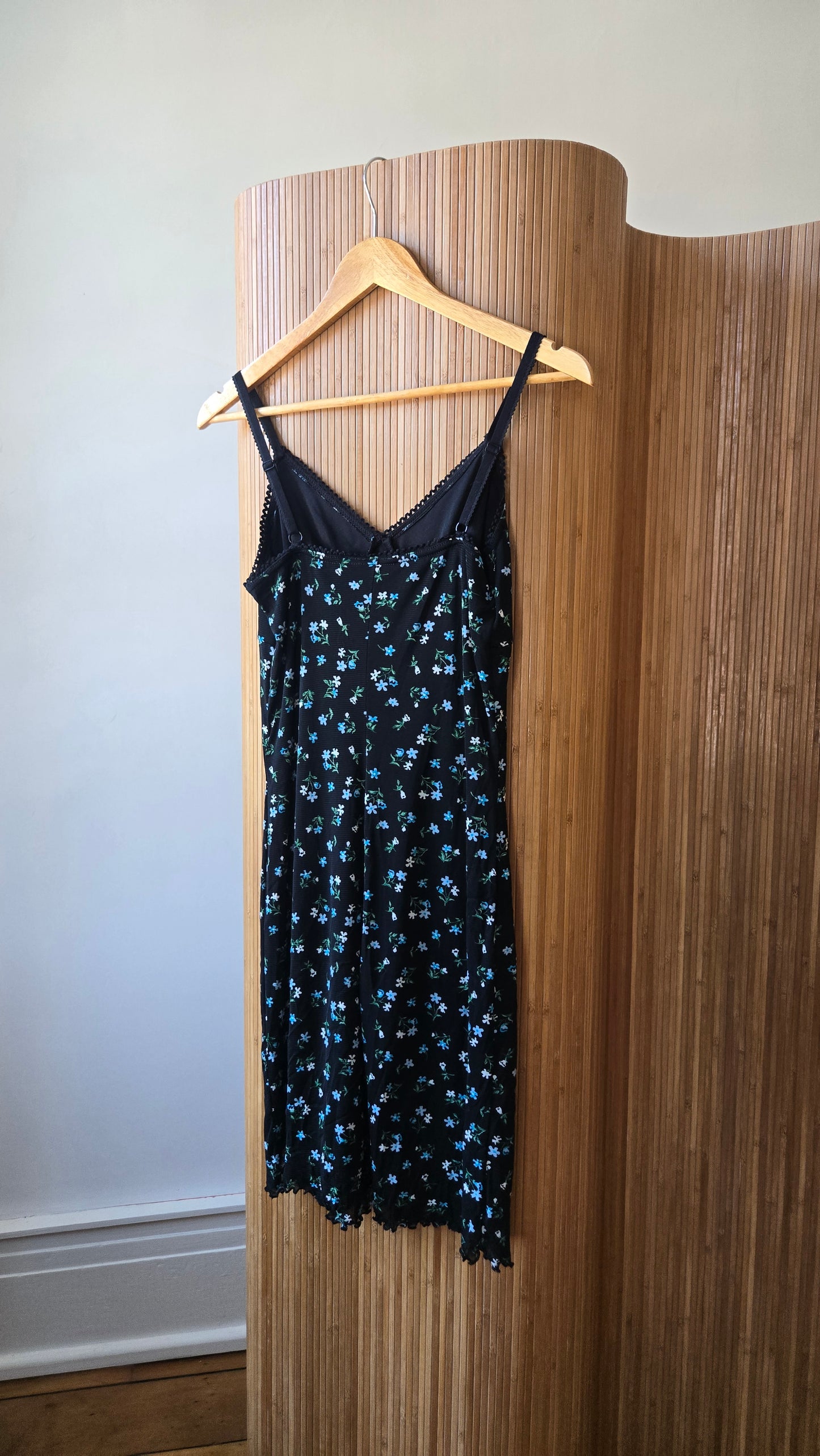 Boutique Europa mesh blue floral slip dress