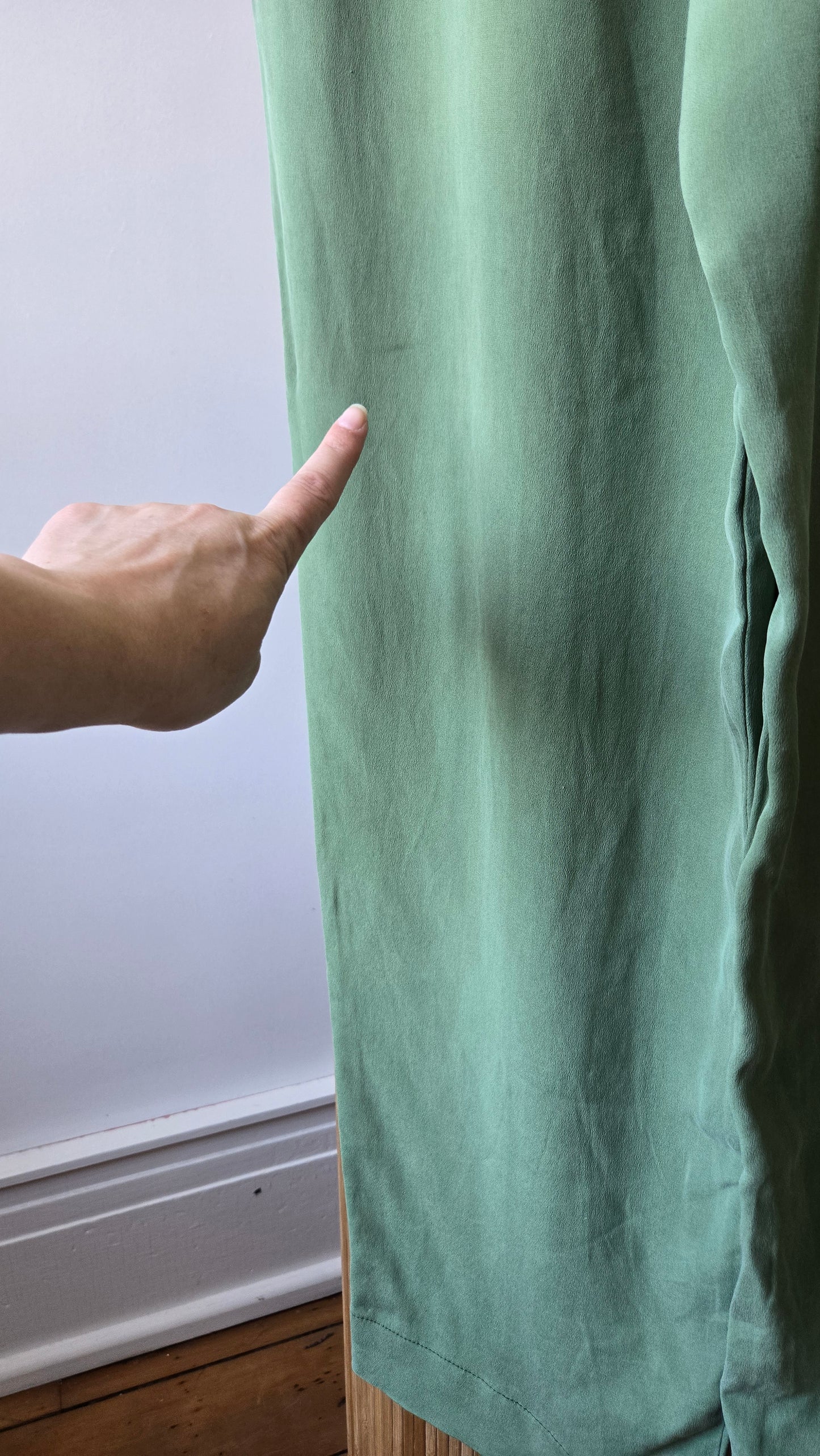 Dress Barn pistachio silk trousers