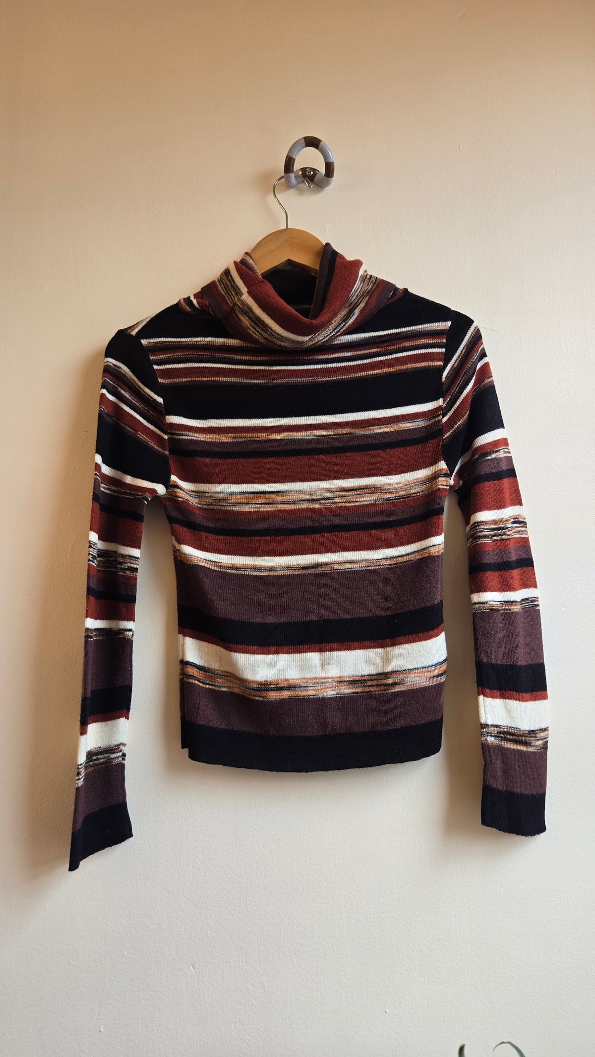 Cinnamon striped turtleneck