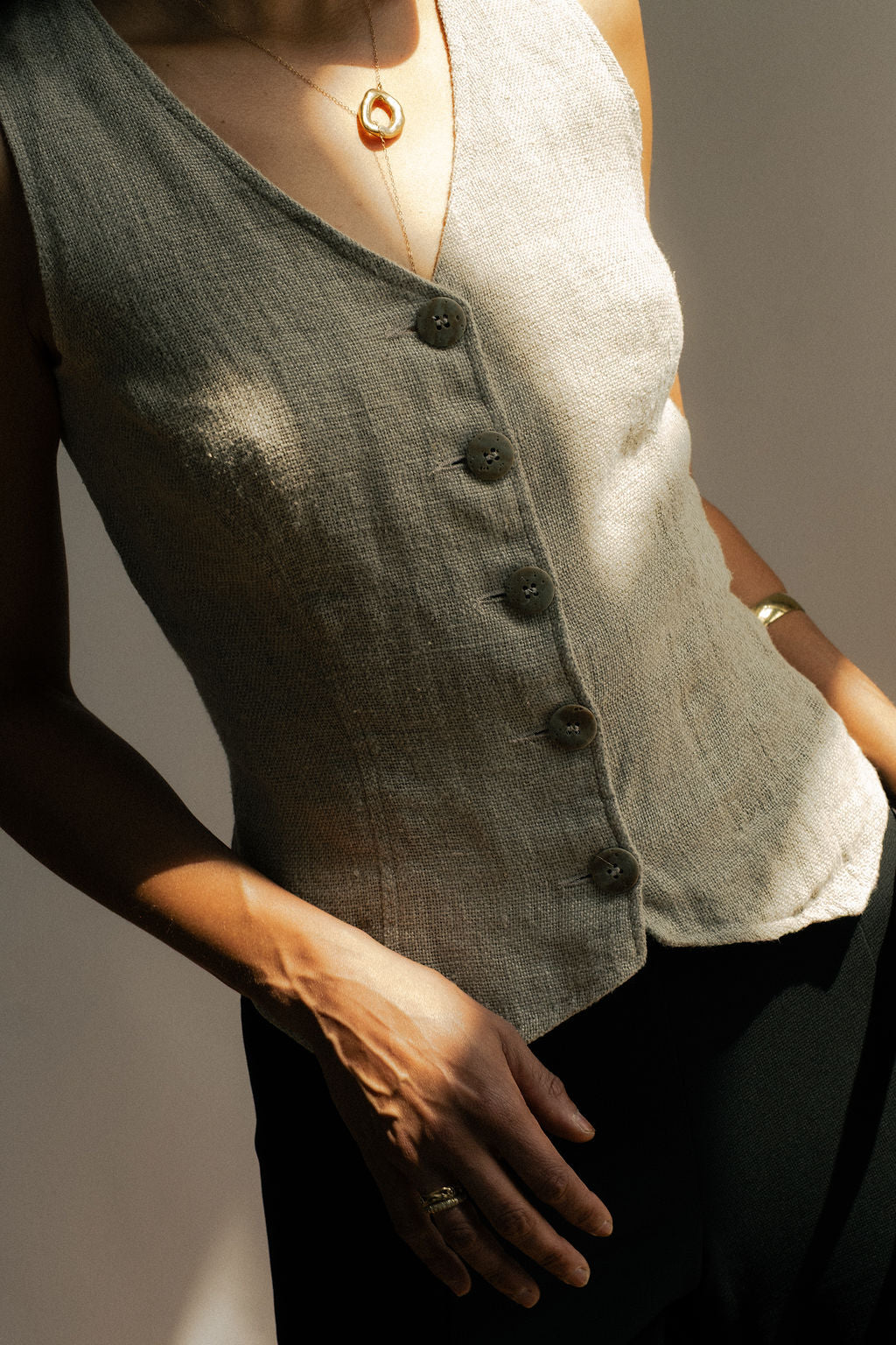 Oatmeal woven cropped vest