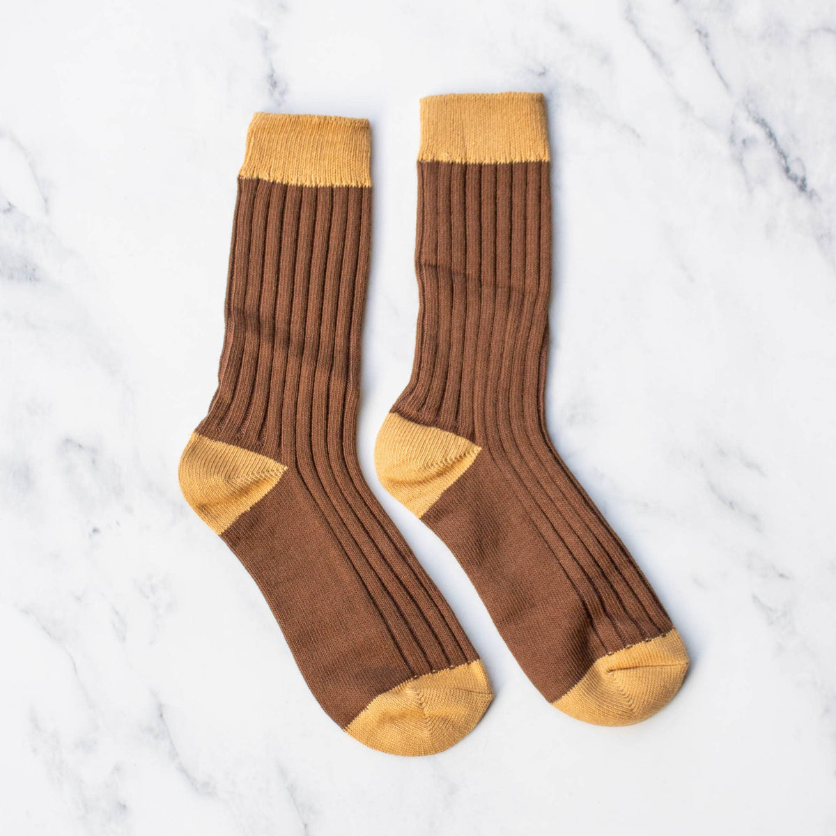Women's 2 Tone Jacquard Casual Socks: Mocha/Wine