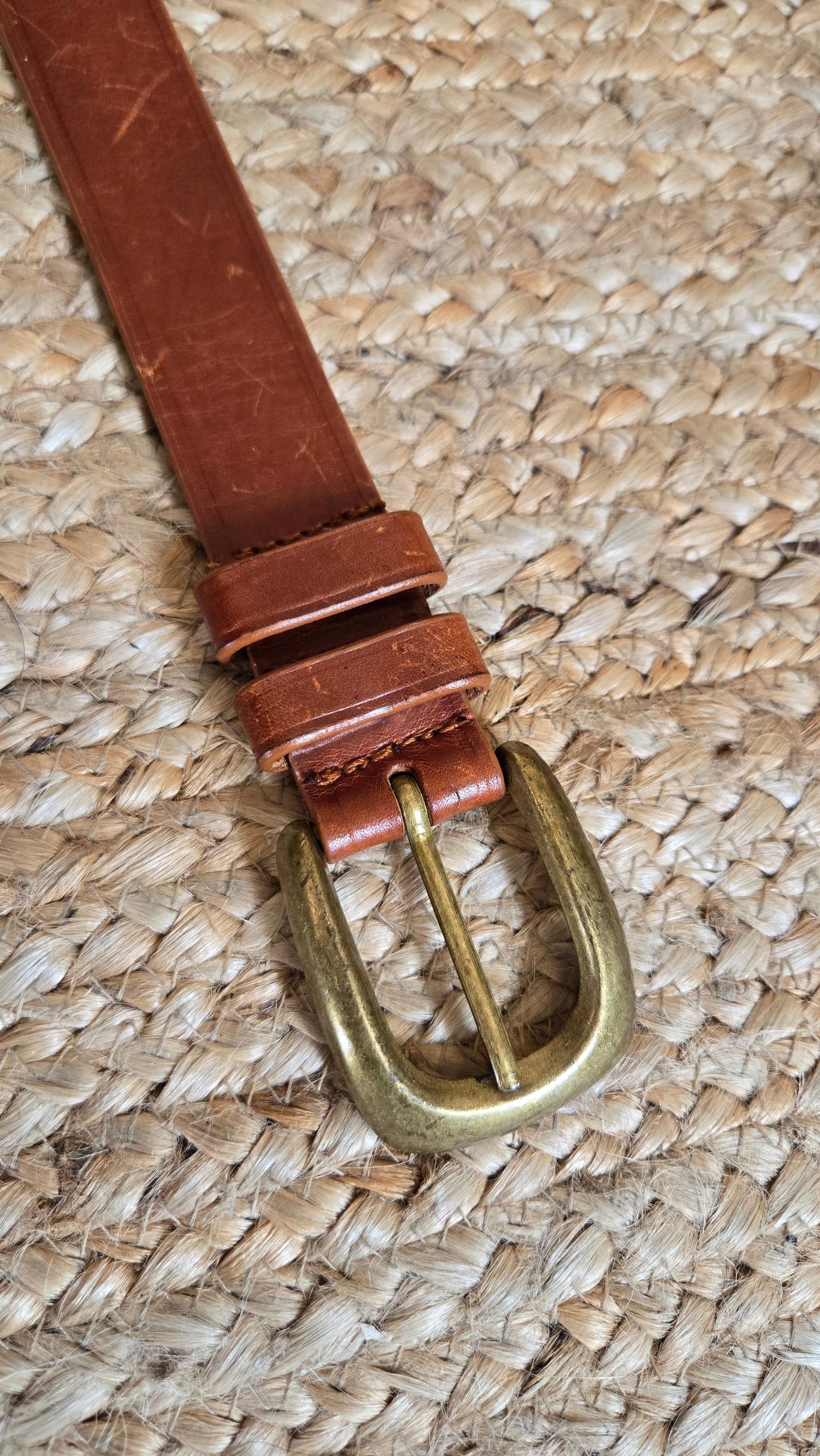 Liz brown leather belt w brass buckle