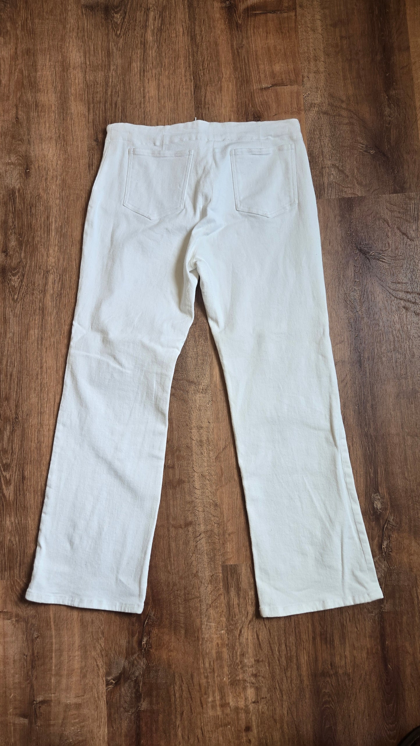 Rum Island white lace-up pants