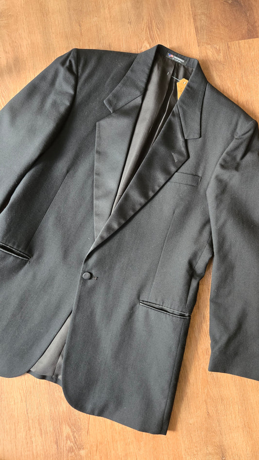 Finati tuxedo jacket