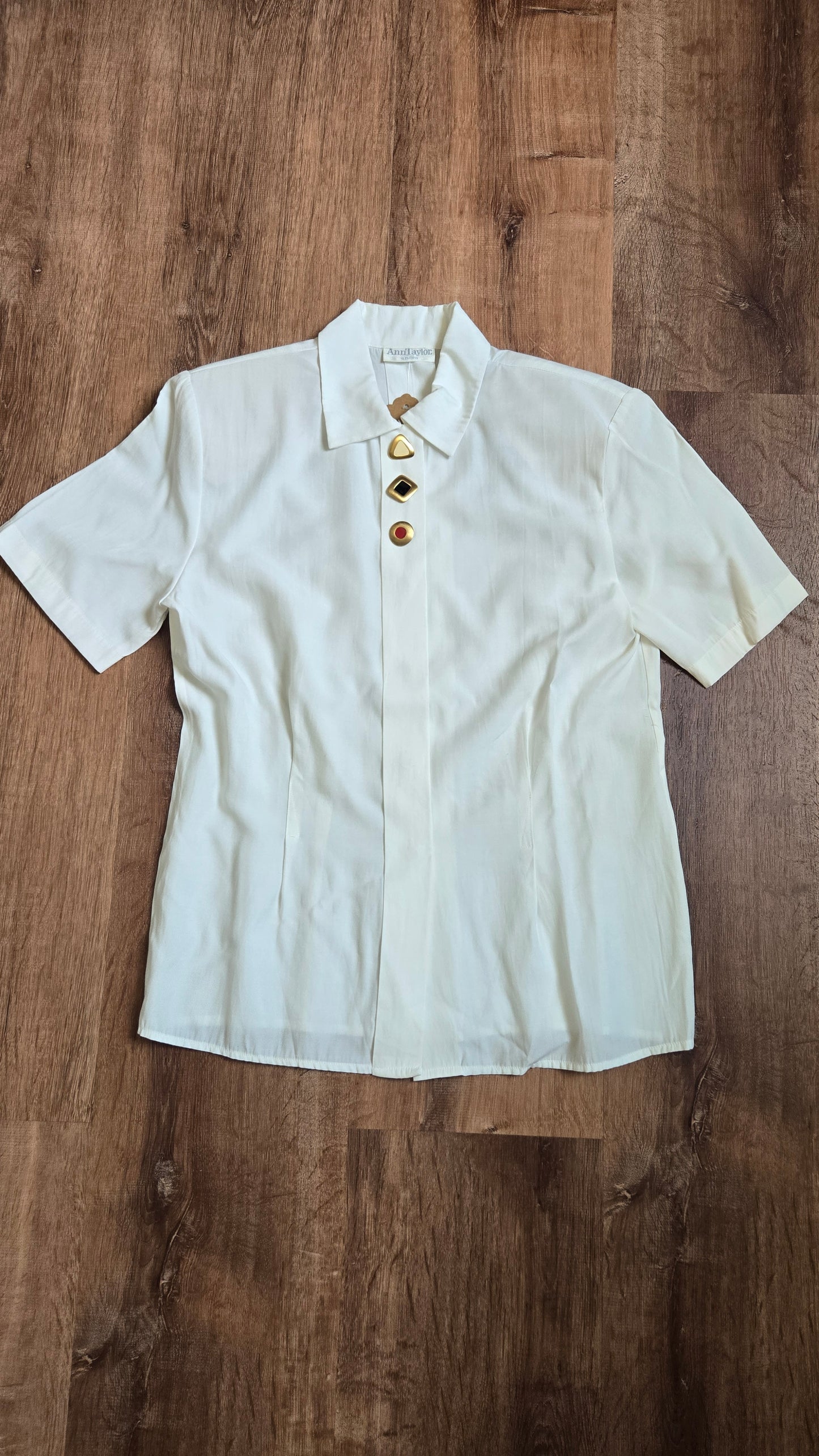 Ann Taylor buttons blouse