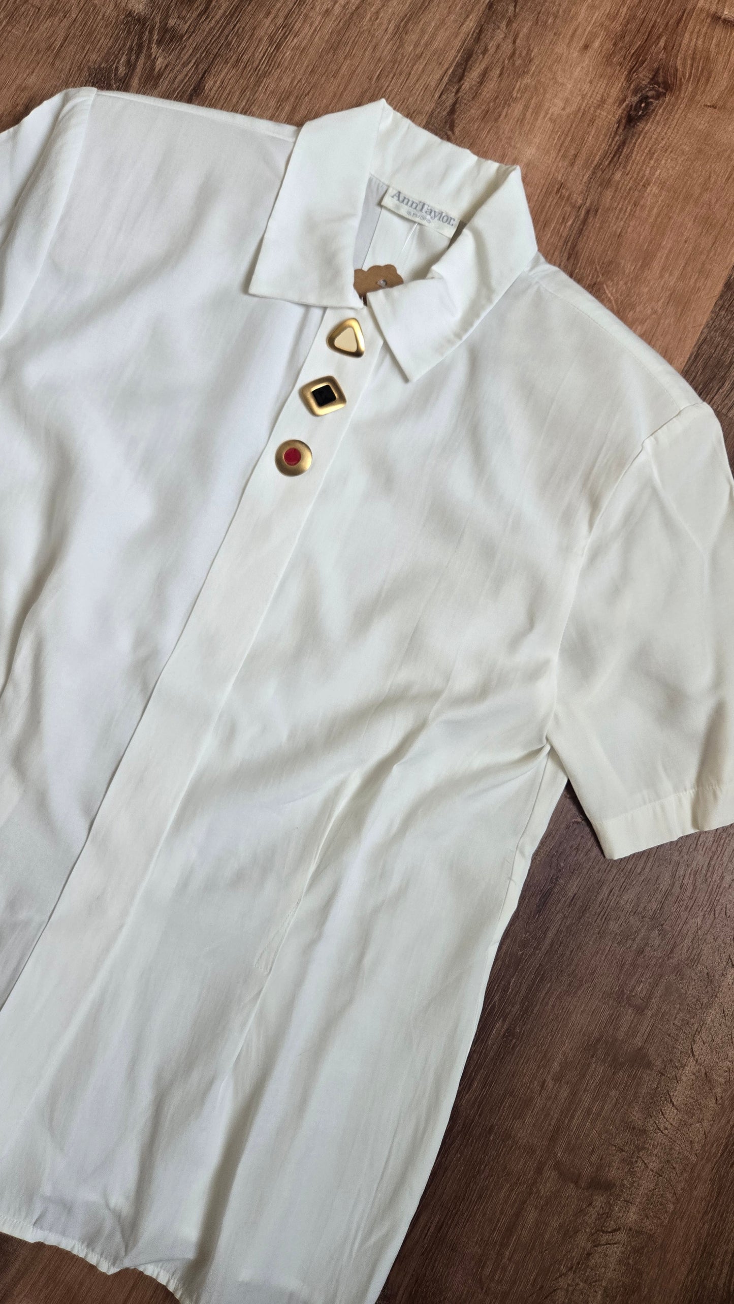 Ann Taylor buttons blouse