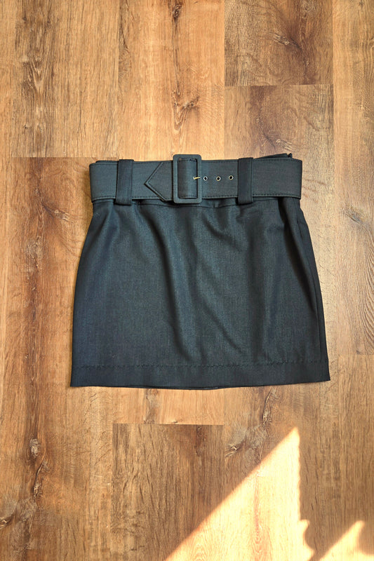Grey giant belt miniskirt