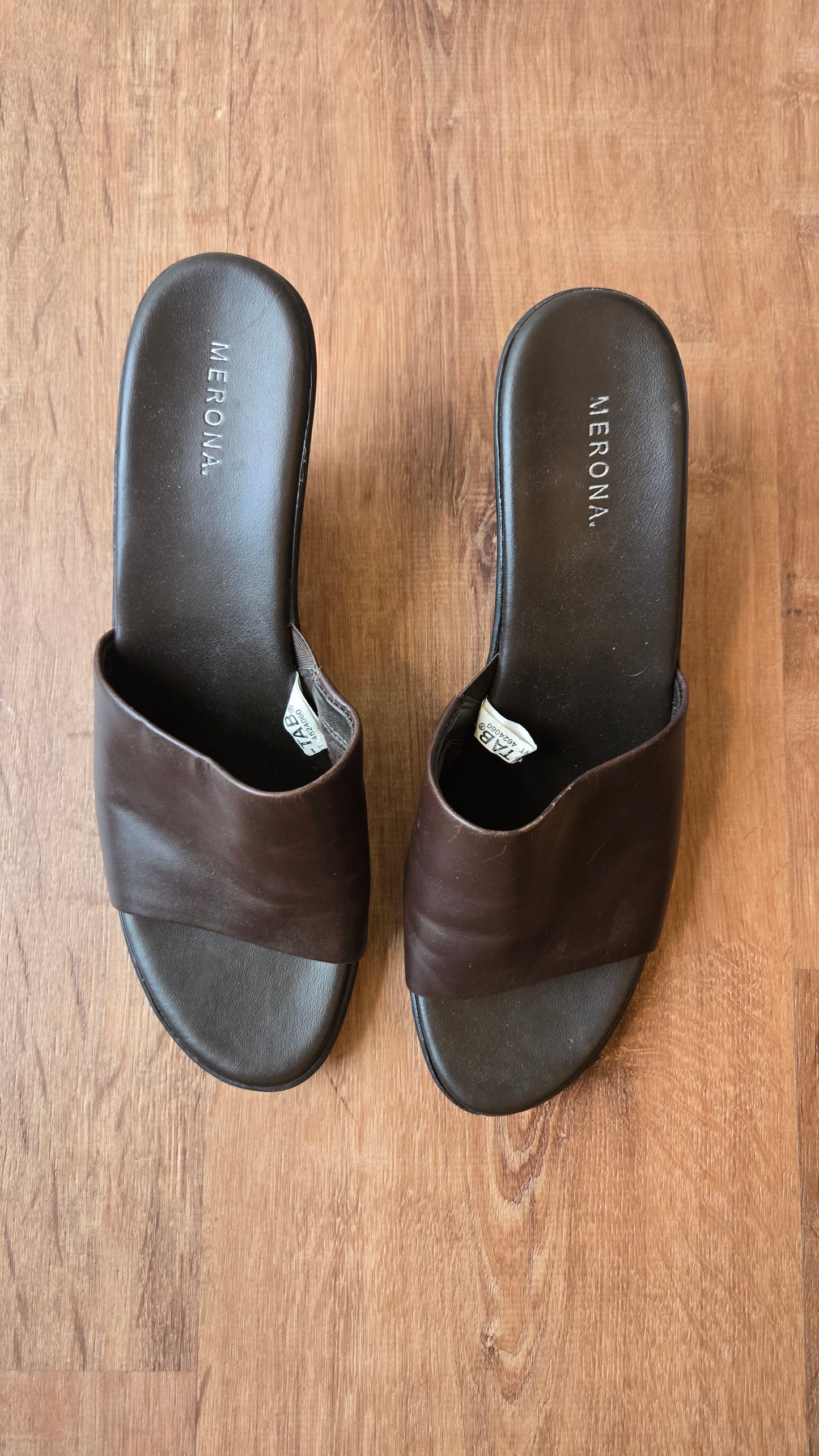 Brown curved leather wedges, sz 10.5