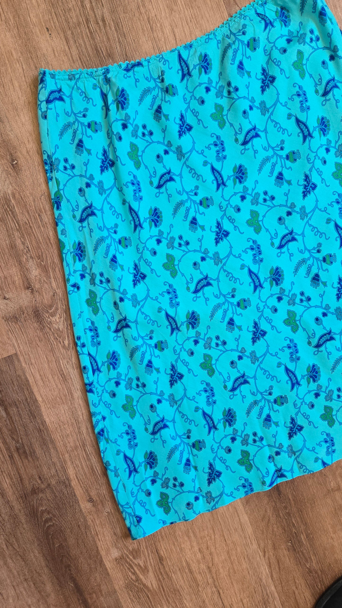 NY & Co silk floral slip skirt