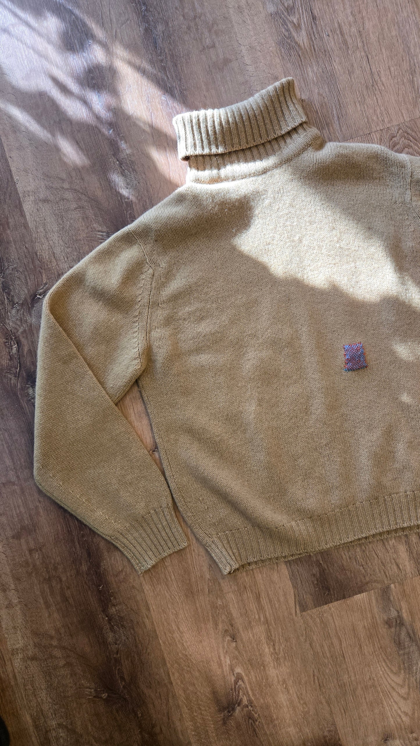 Camel cashmere turtleneck