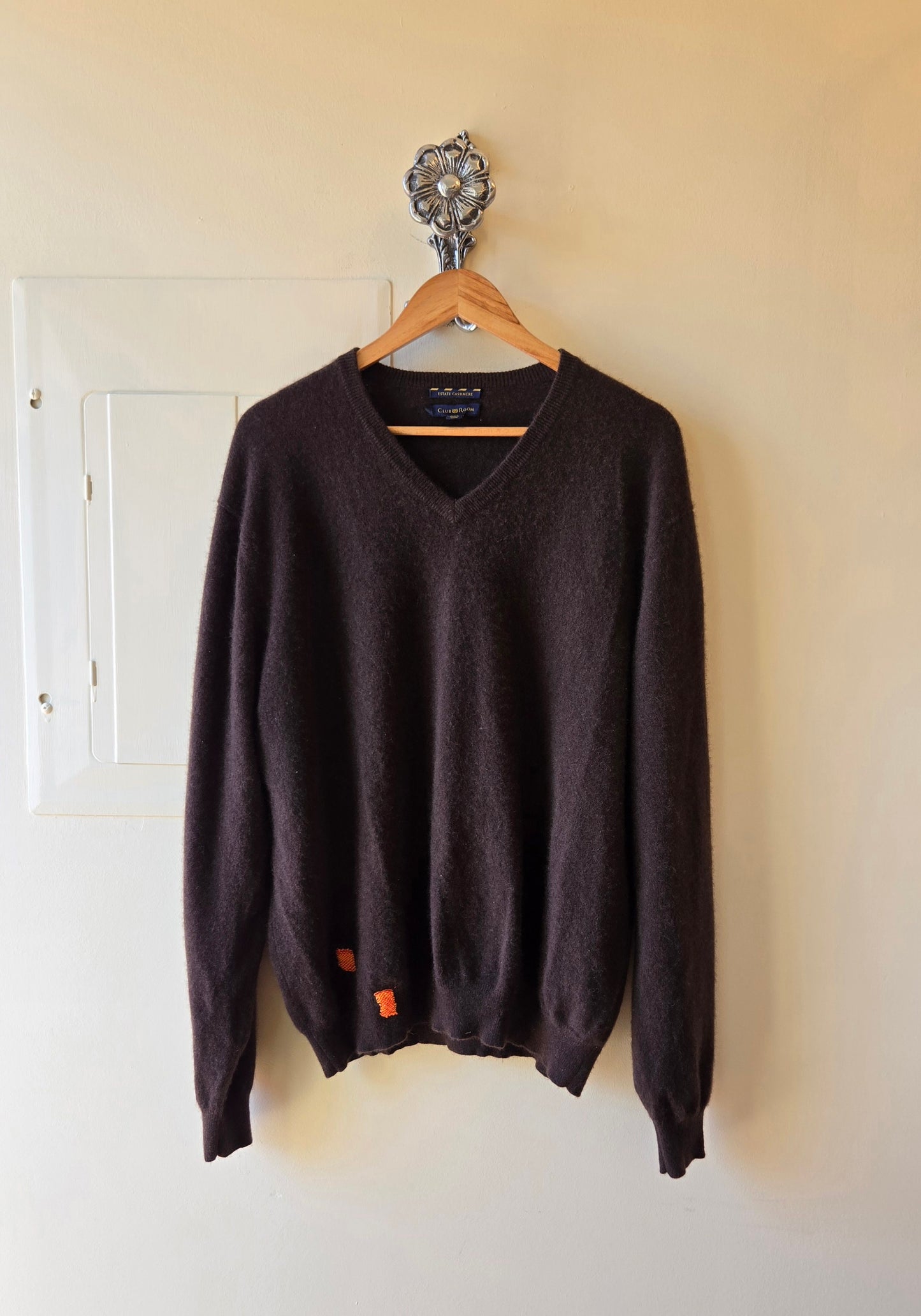 Brown cashmere v-neck sweater
