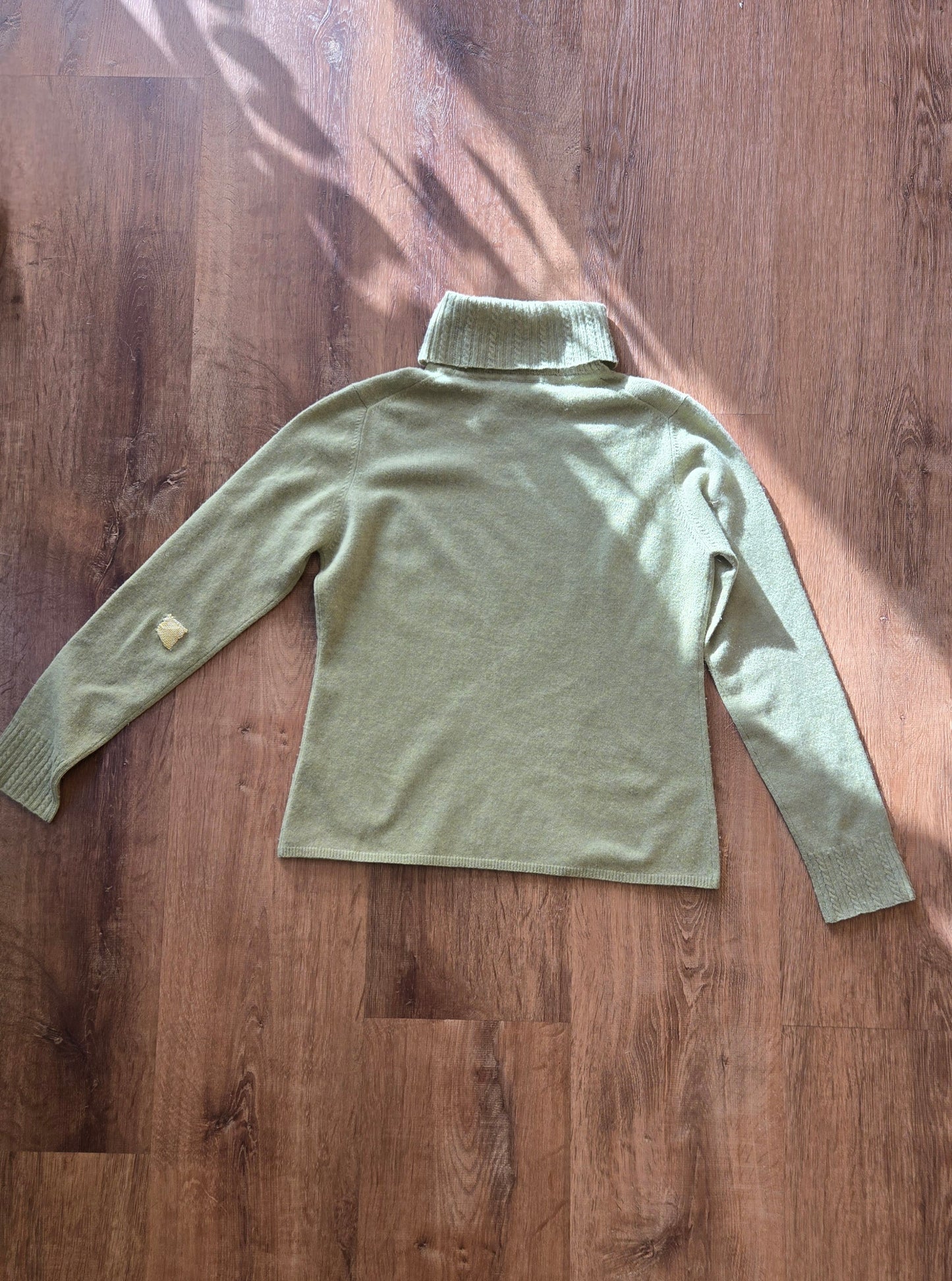 Sage cashmere turtleneck