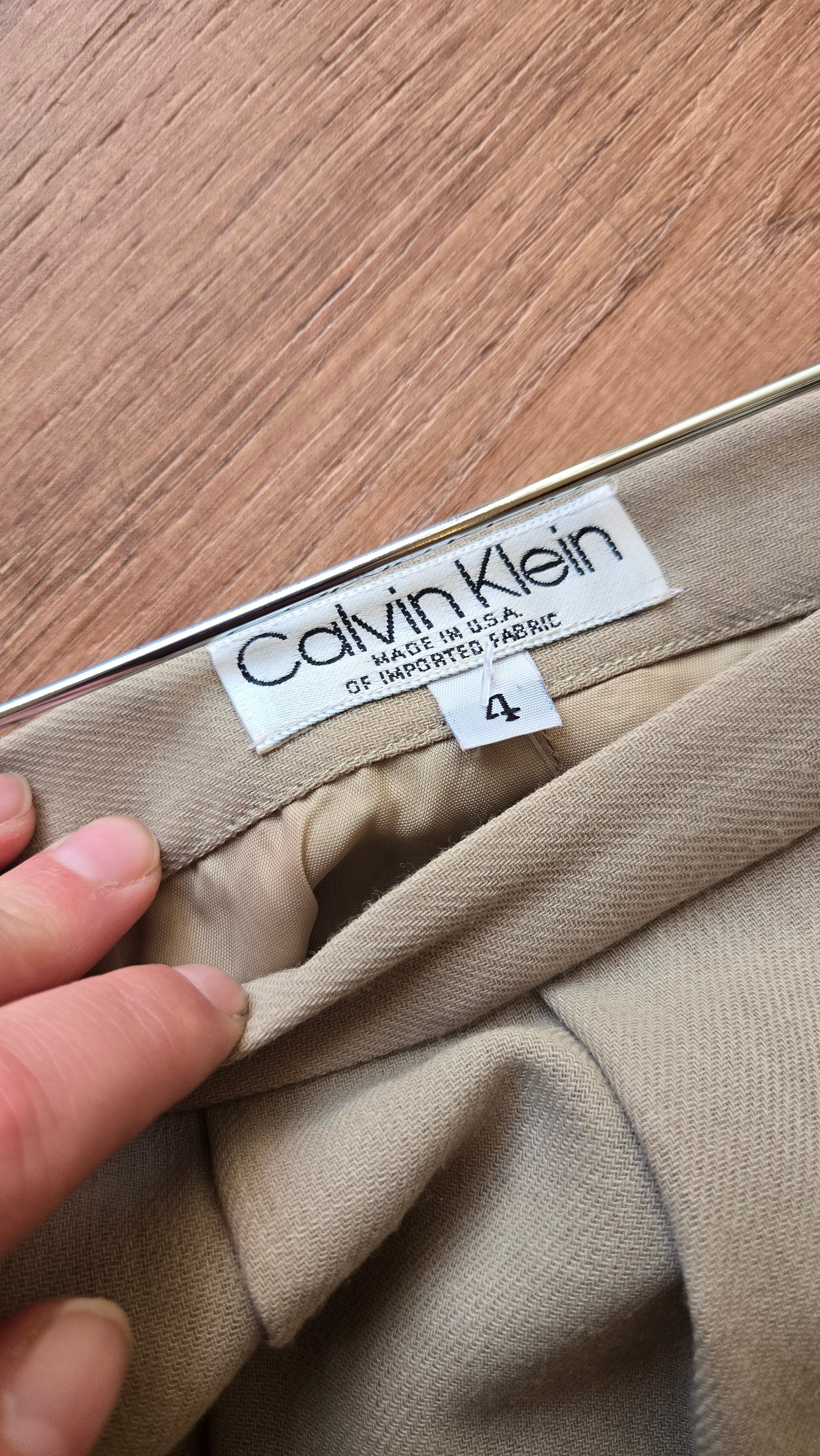 Calvin Klein 1970s taupe skirt