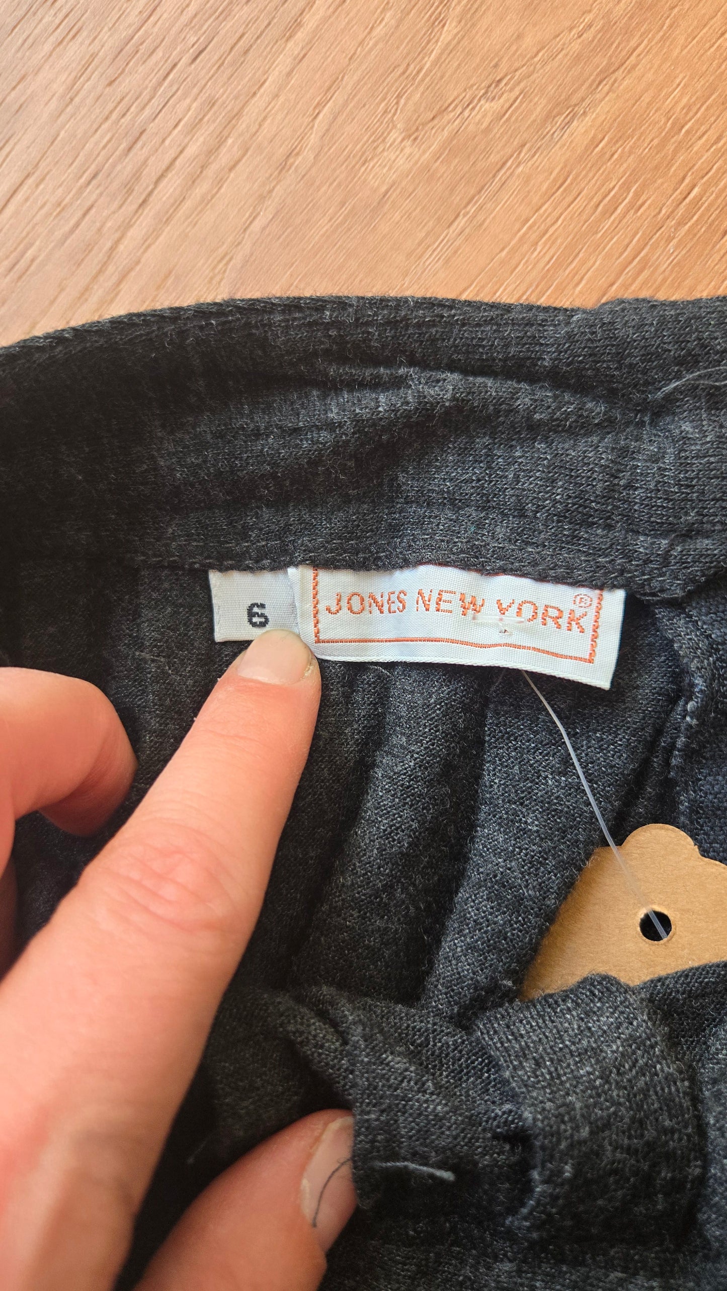 Jones Ny charcoal jersey pleated skirt