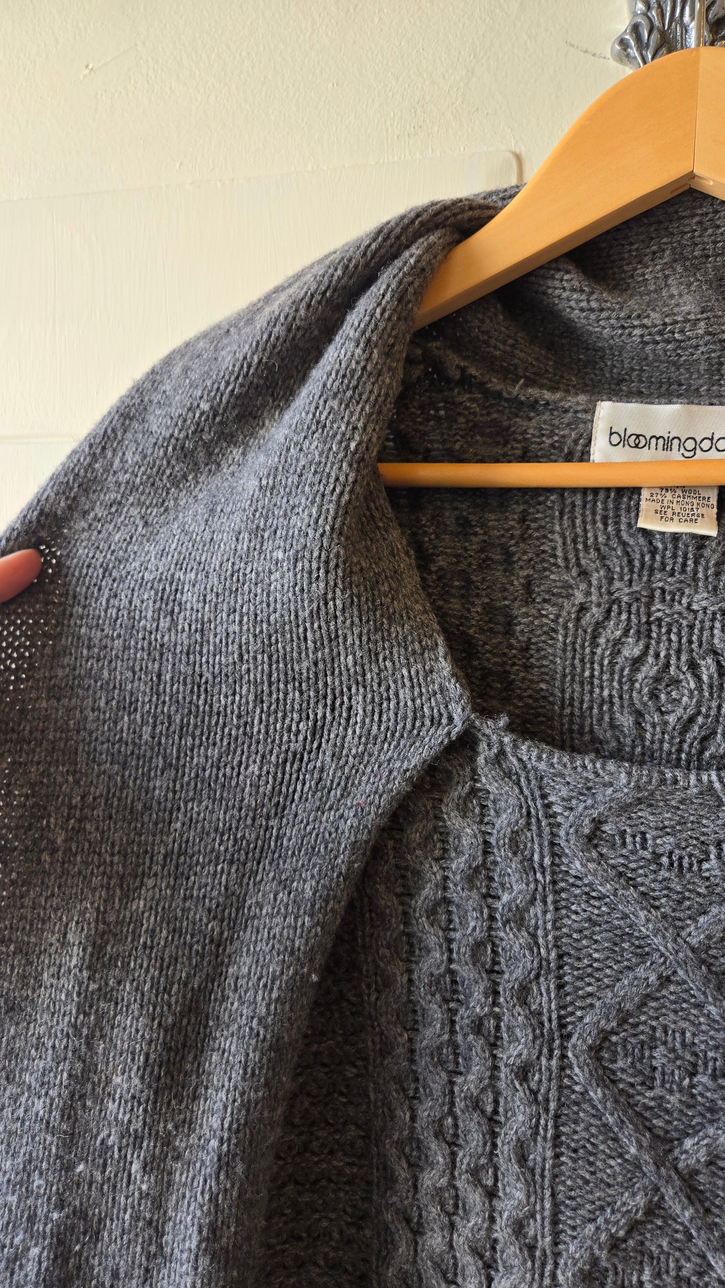 Bloomingdale's cashmere sweater w attached scarf