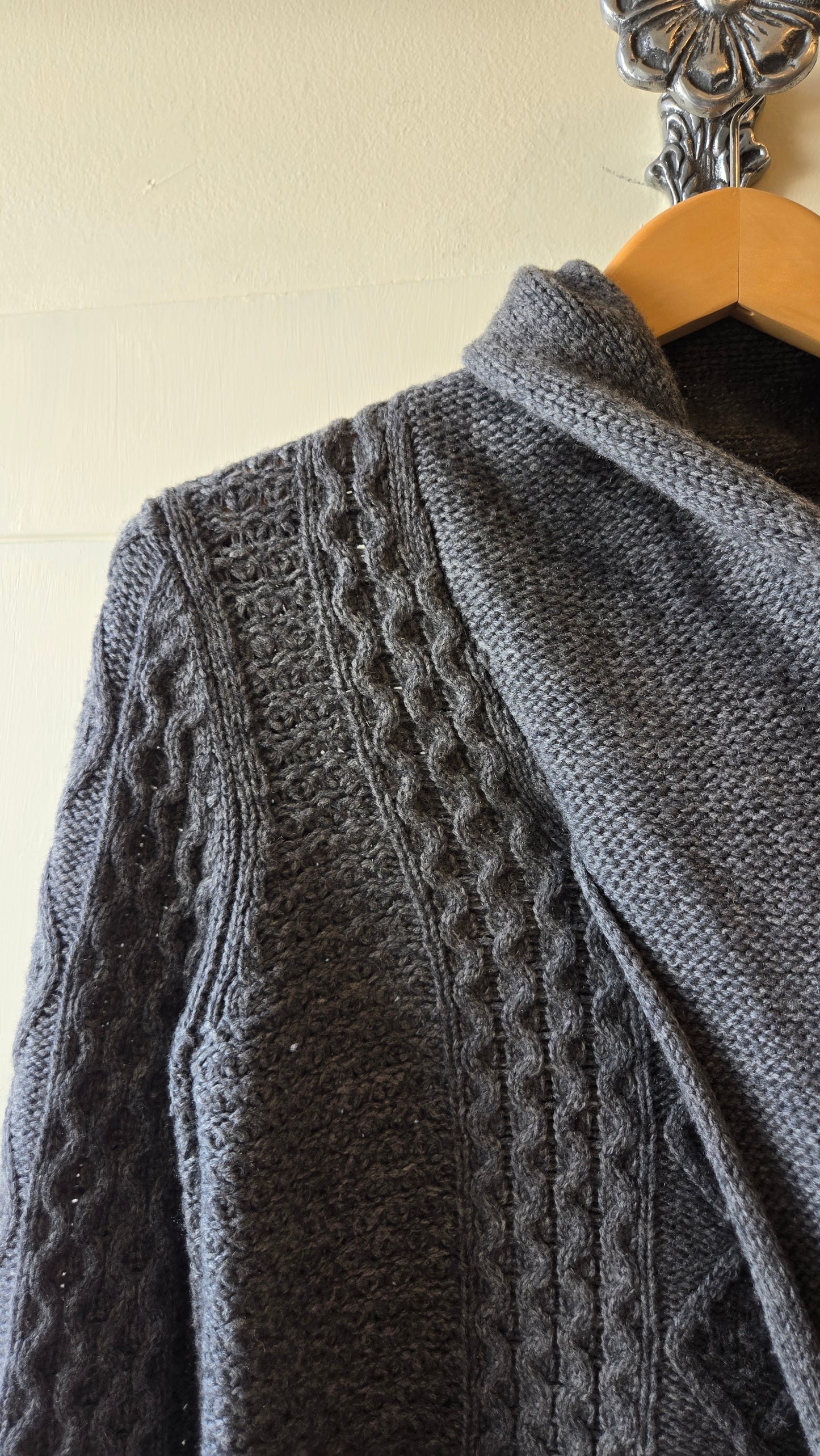 Bloomingdale's cashmere sweater w attached scarf