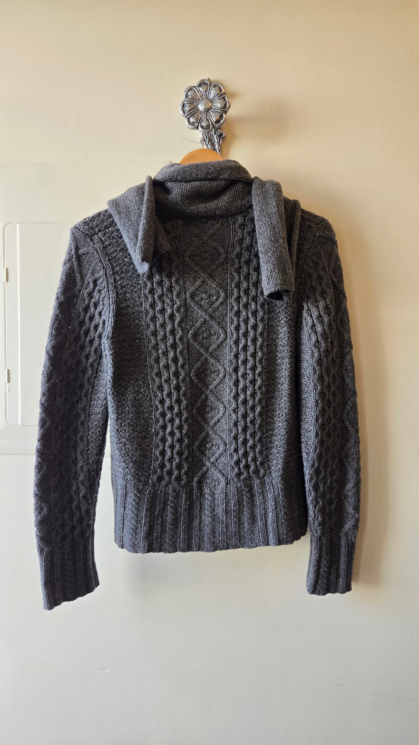 Bloomingdale's cashmere sweater w attached scarf