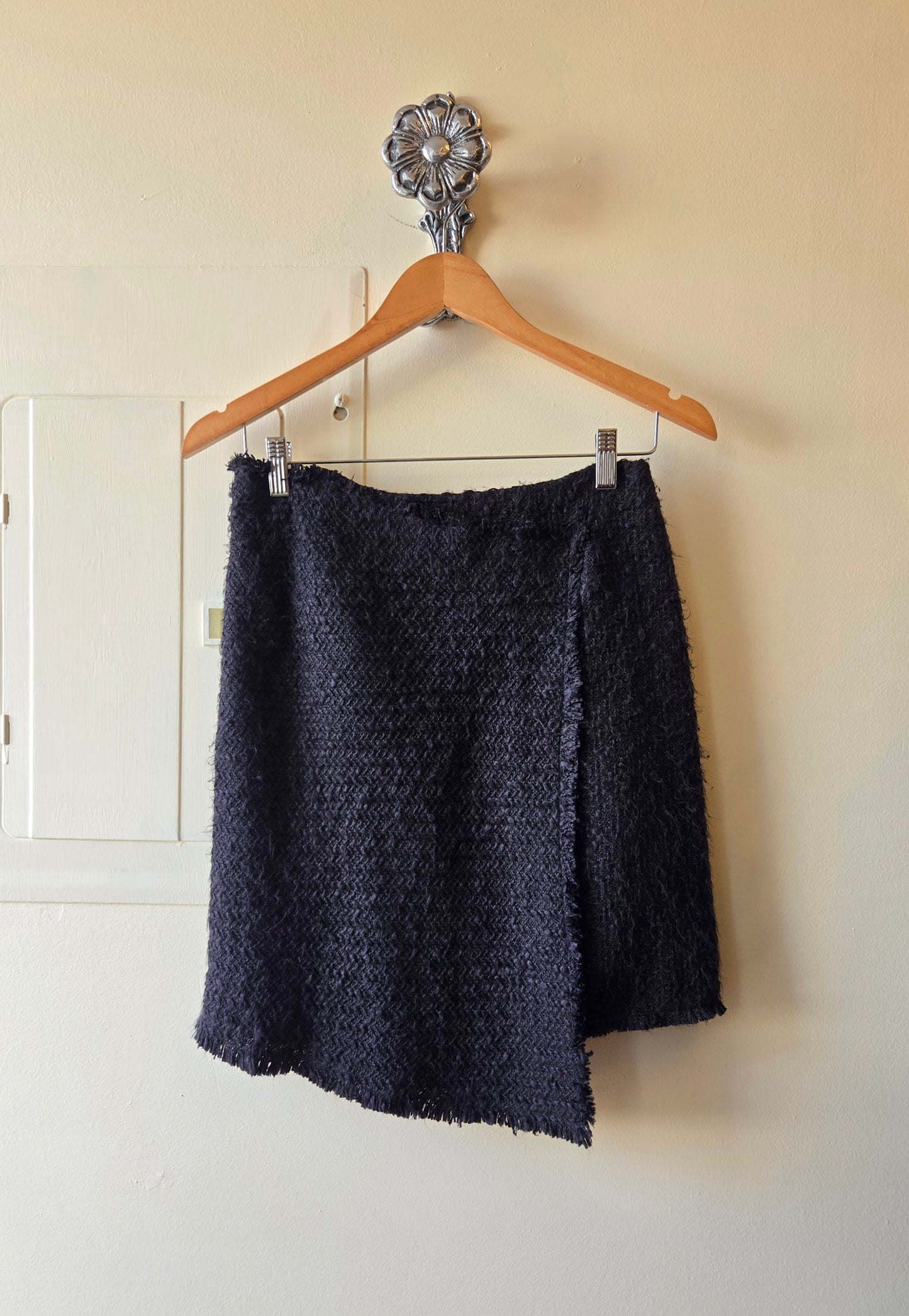 Black asymmetric boucle skirt