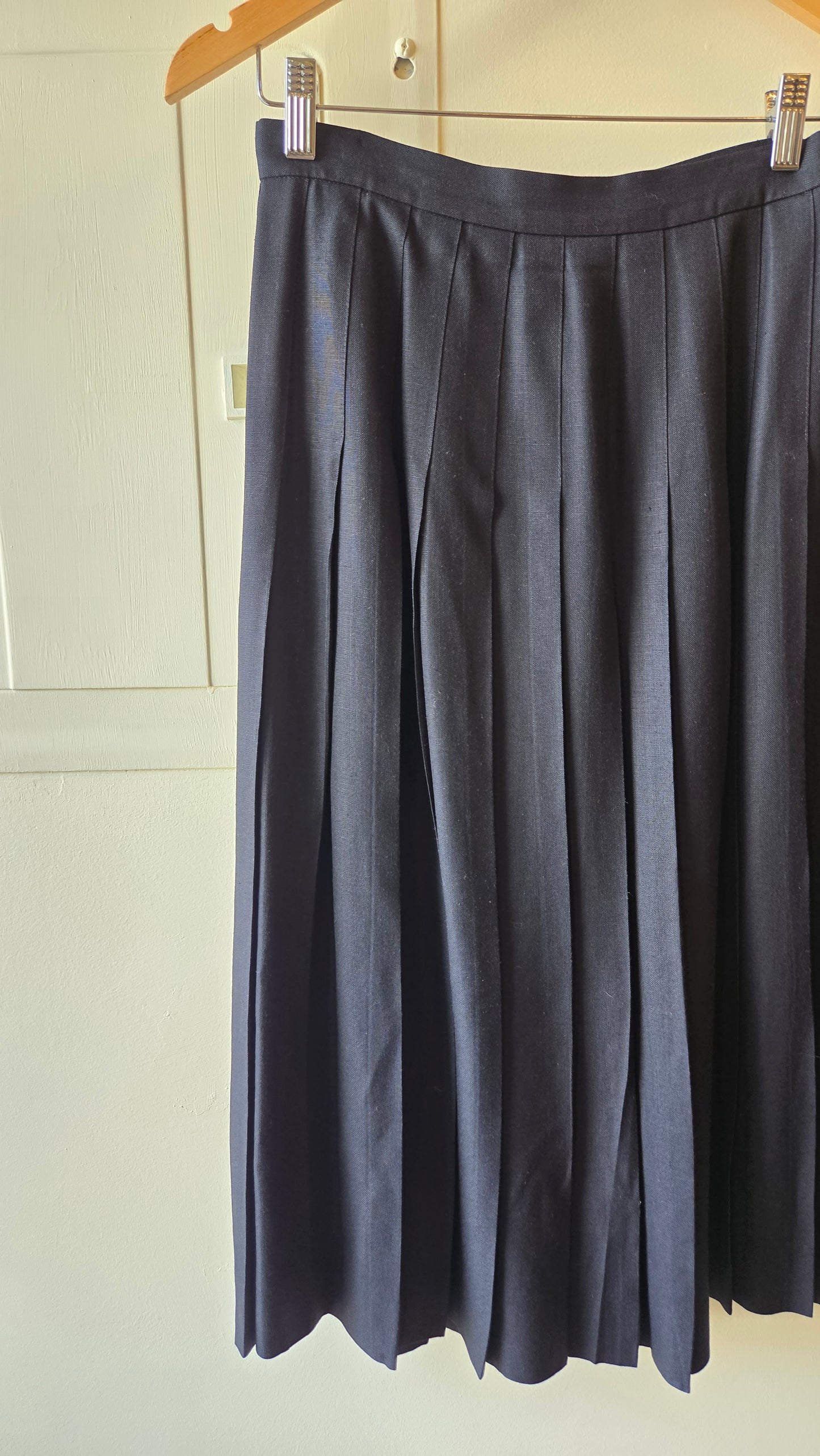 Talbots black pleated midiskirt