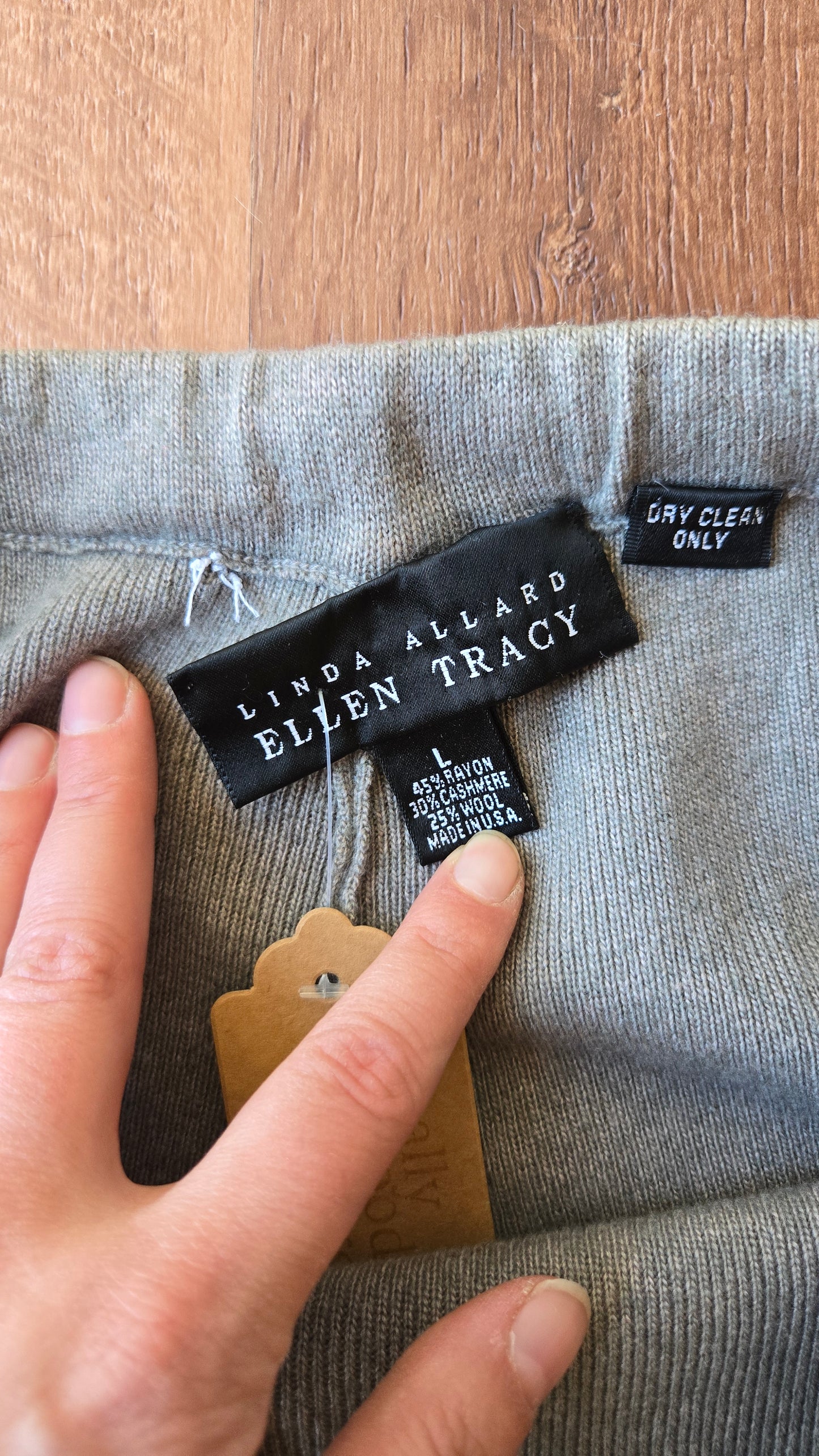 Ellen Tracy grey cashmere blend knit pants