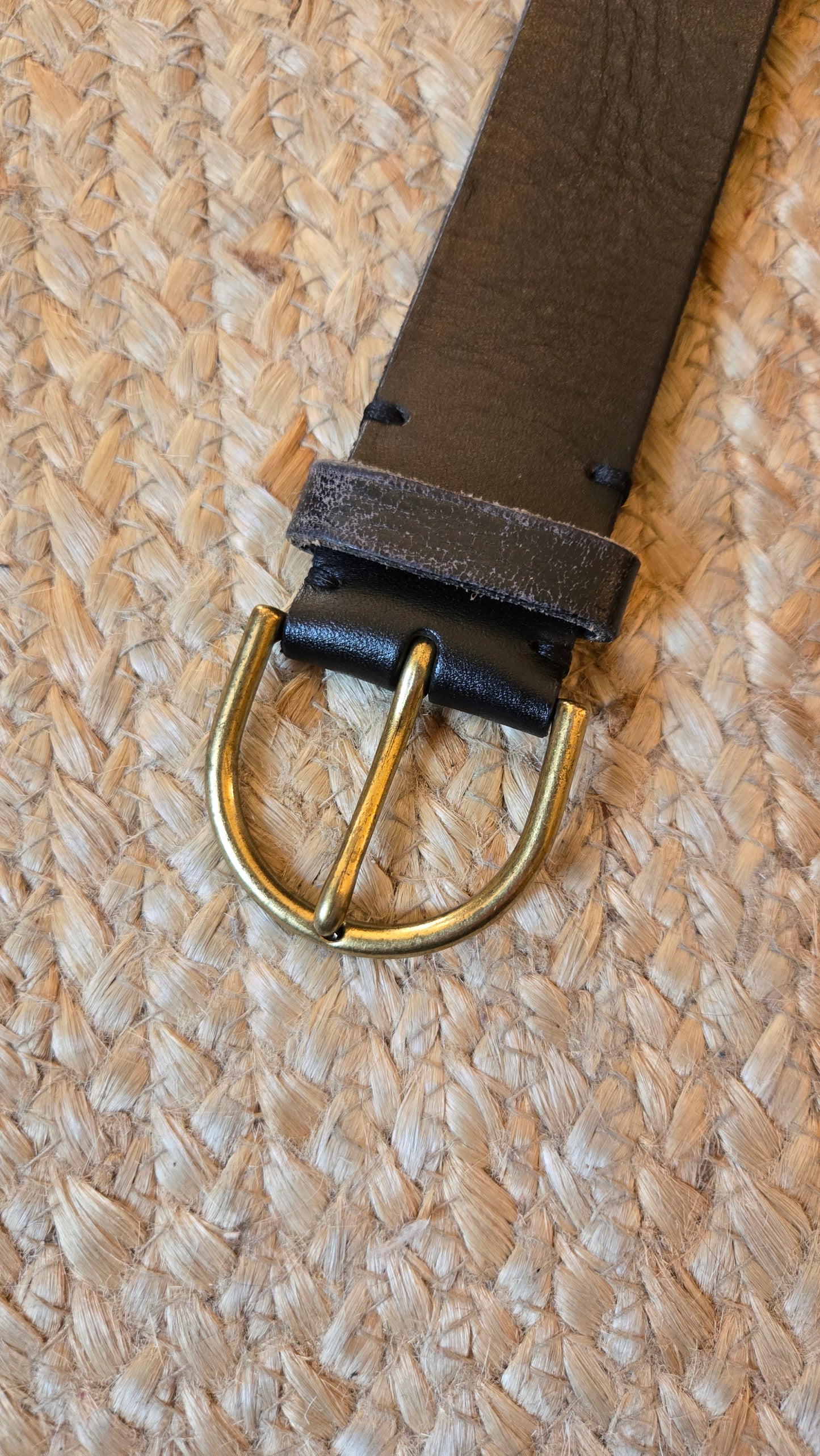 Black leather belt w half moon buckle