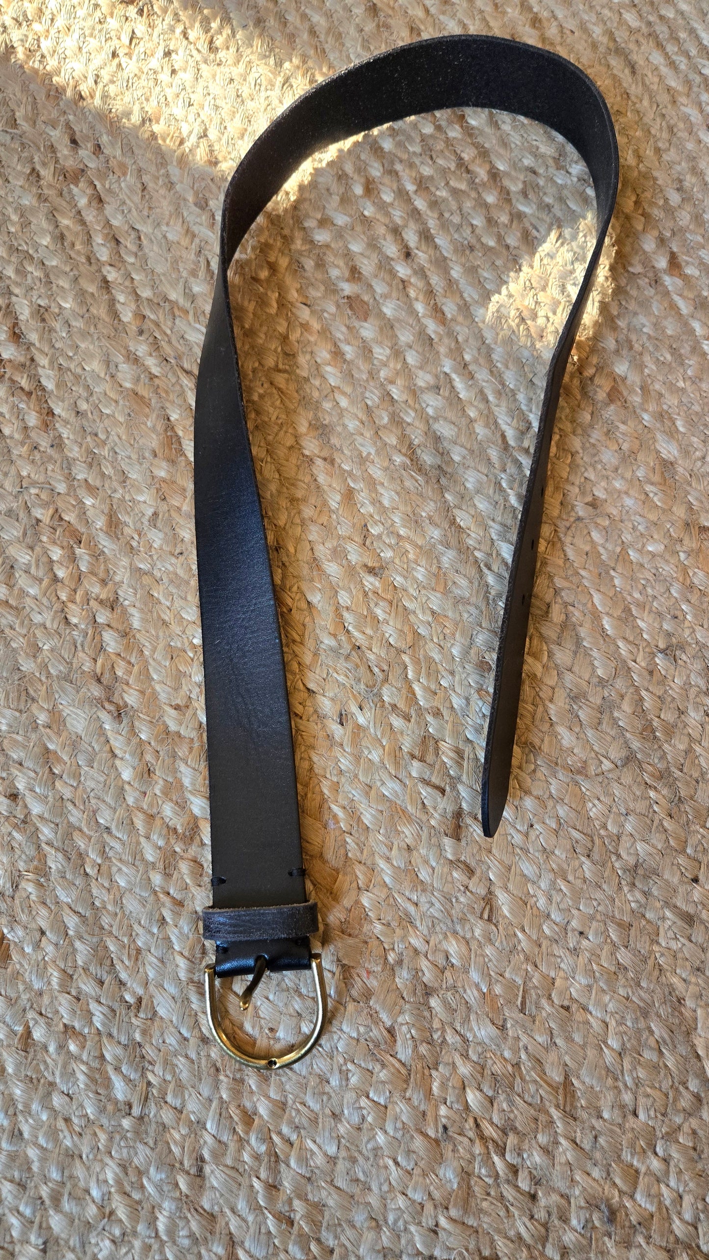Black leather belt w half moon buckle