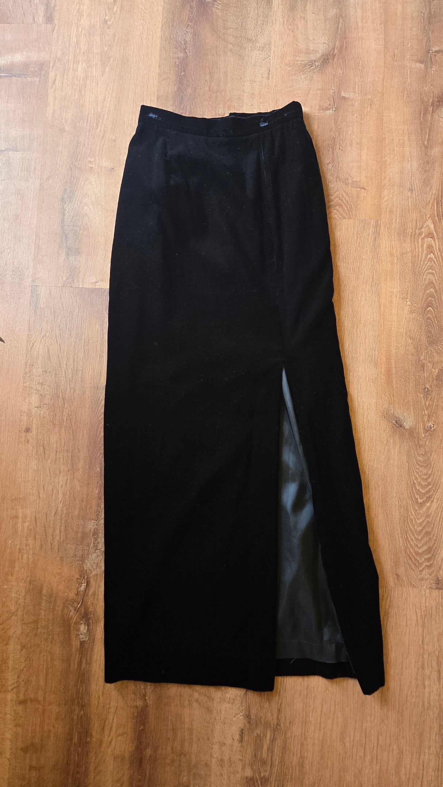 Black velvet column skirt w slit