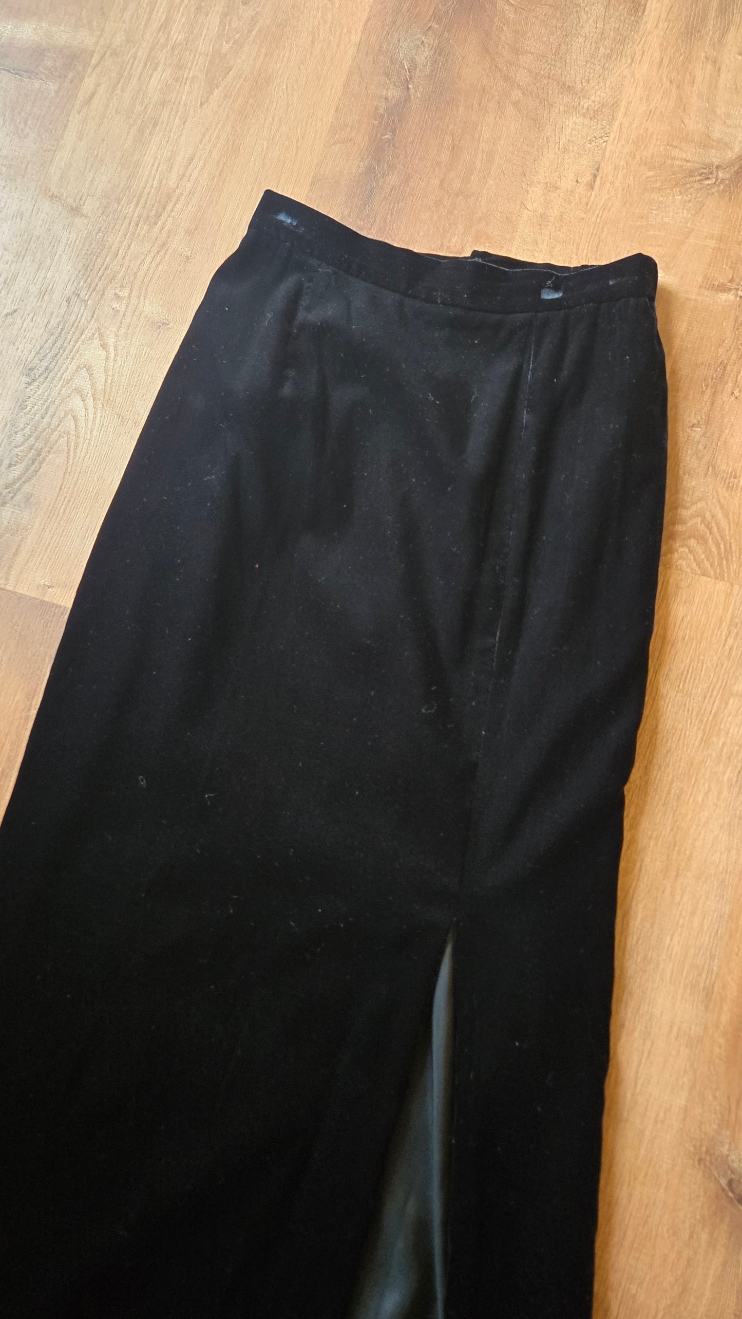 Black velvet column skirt w slit