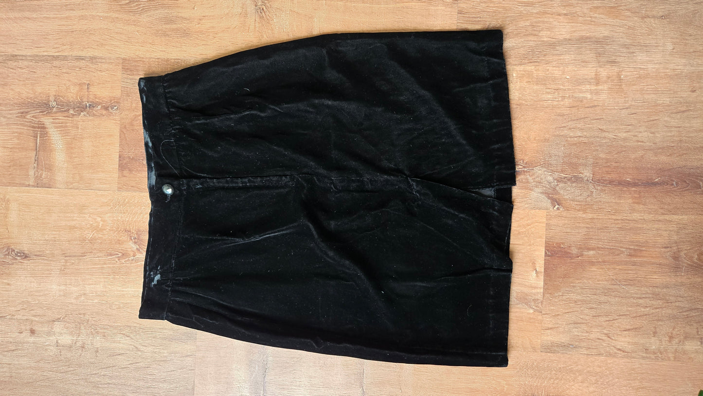 In Group black velvet pencil skirt