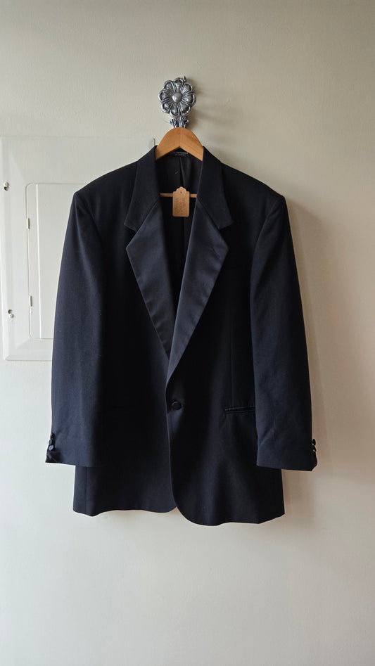Finati tuxedo jacket