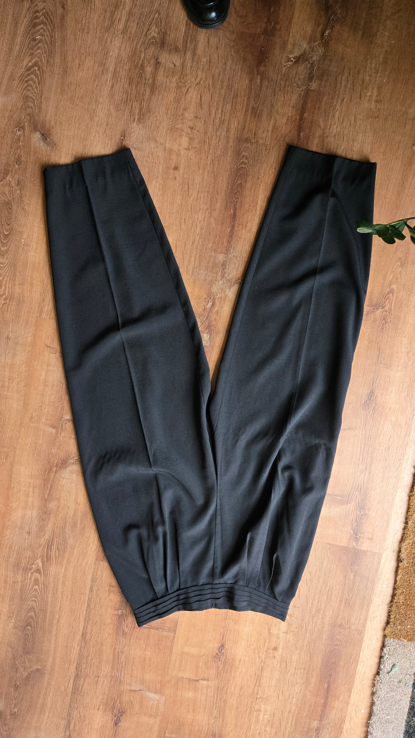 Counterparts cummerbund pants