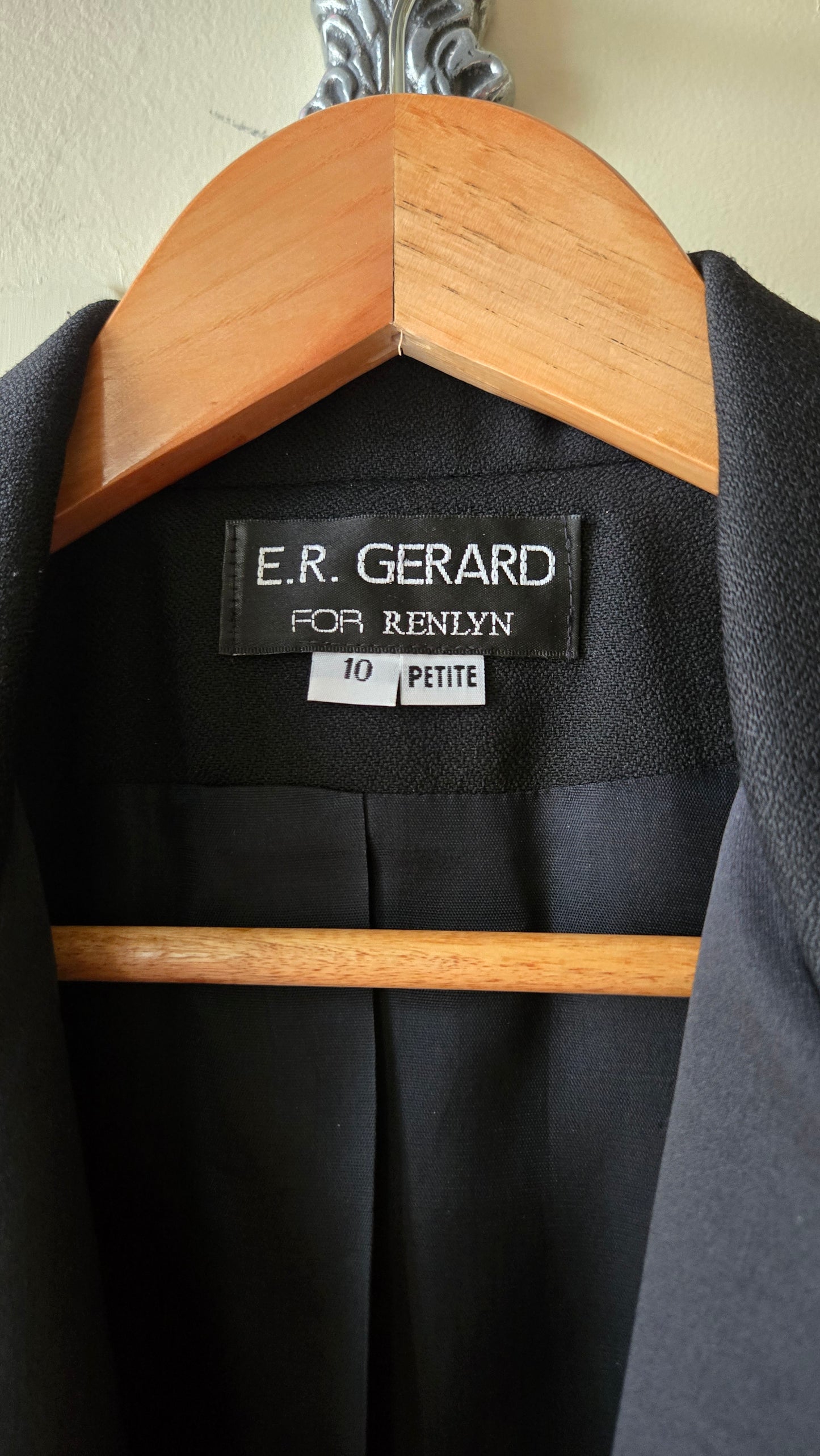 Er Gerard cropped tuxedo jacket