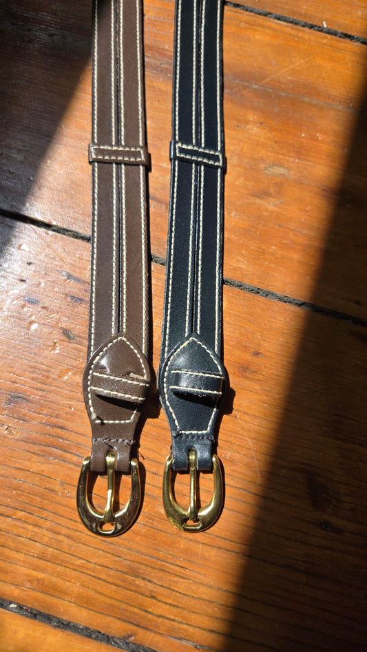 Contrast stitch leather belt